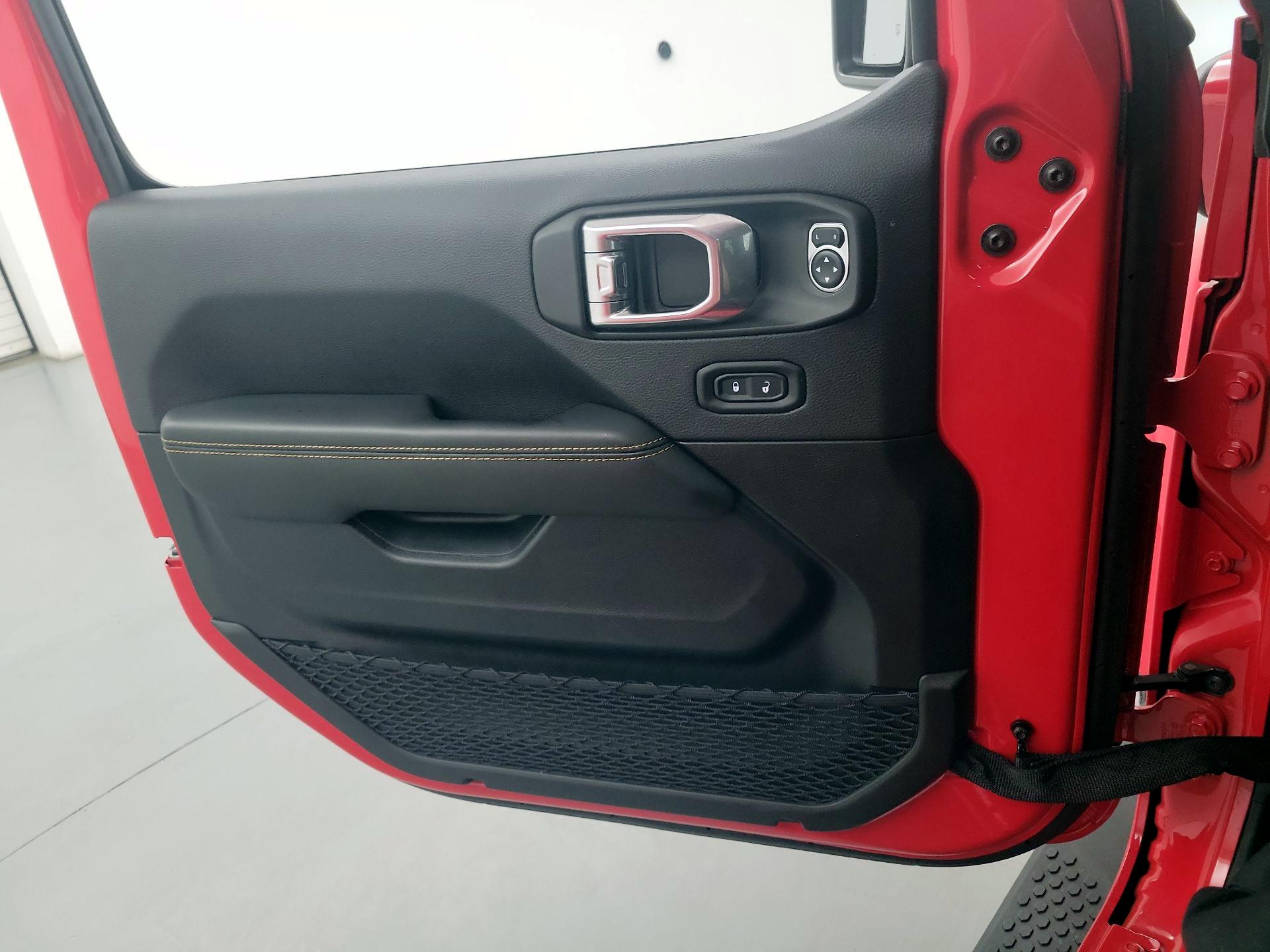 Thumbnail: 2025 Jeep Wrangler - 12