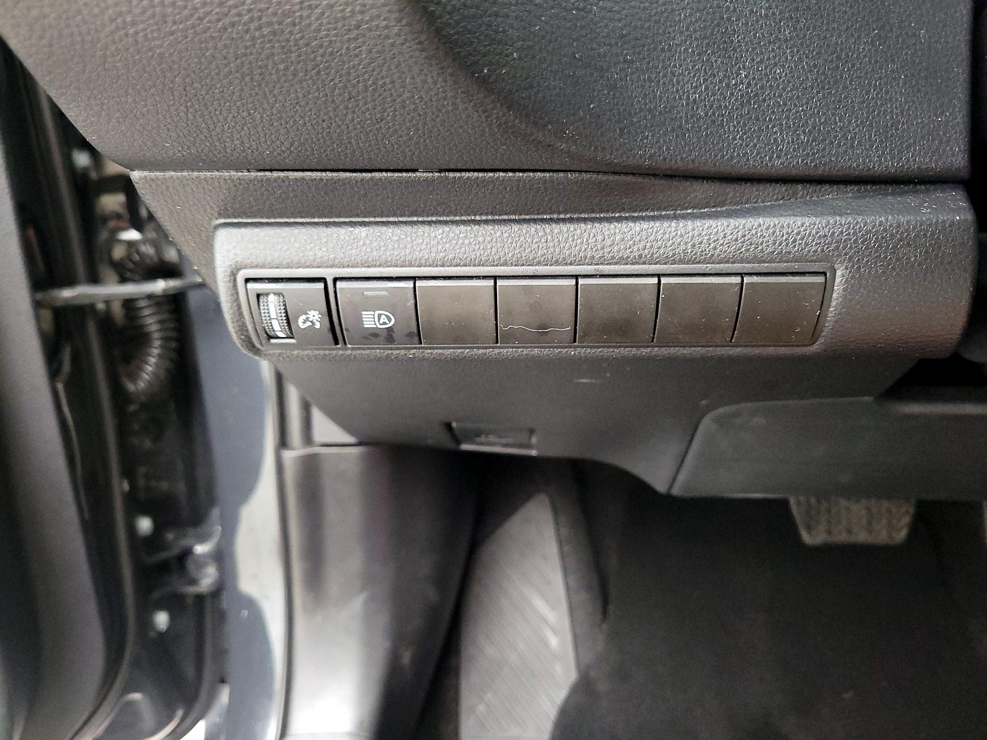 Thumbnail: 2025 Toyota Corolla - 13