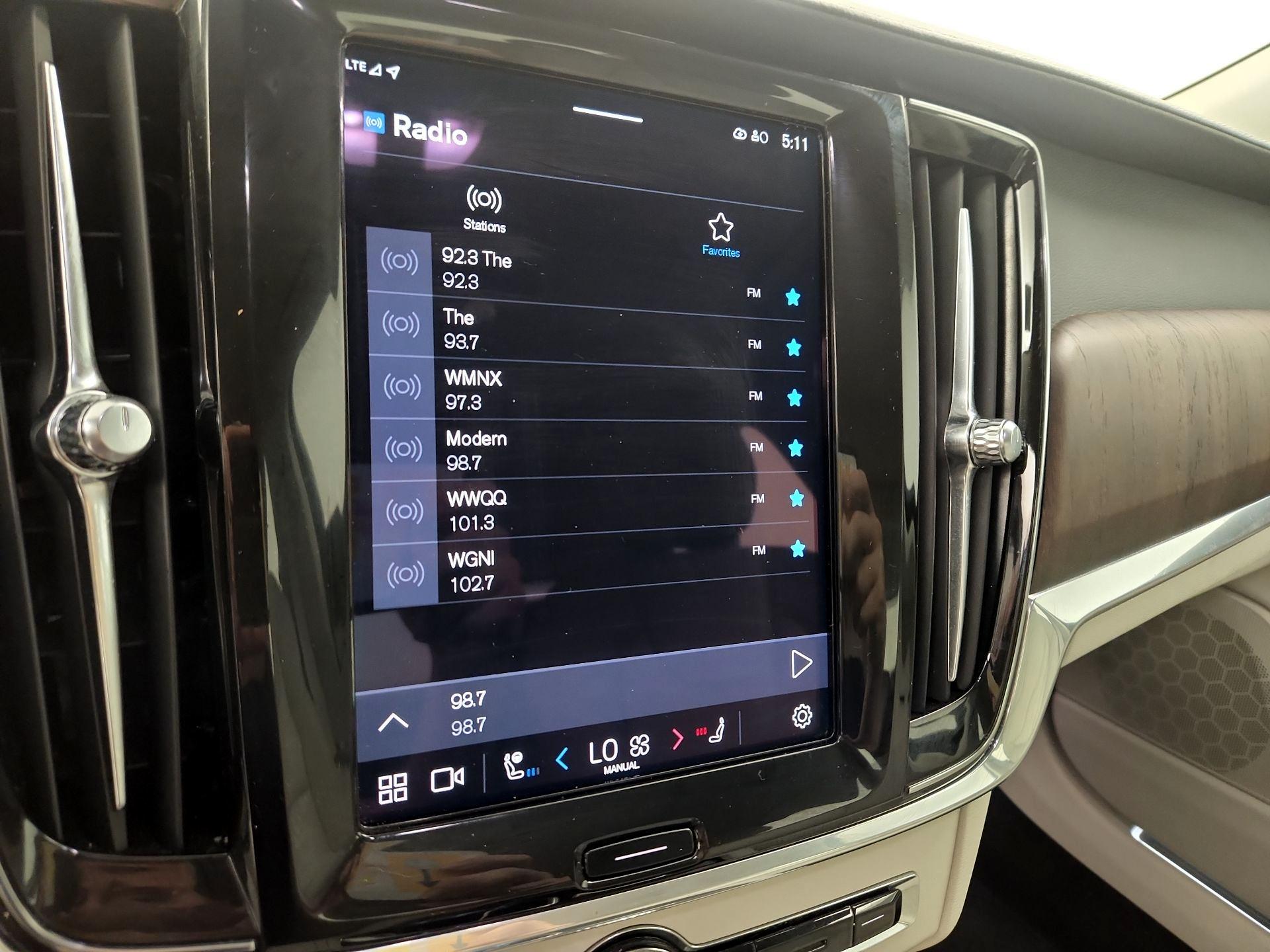 Thumbnail: 2022 Volvo S90 - 16