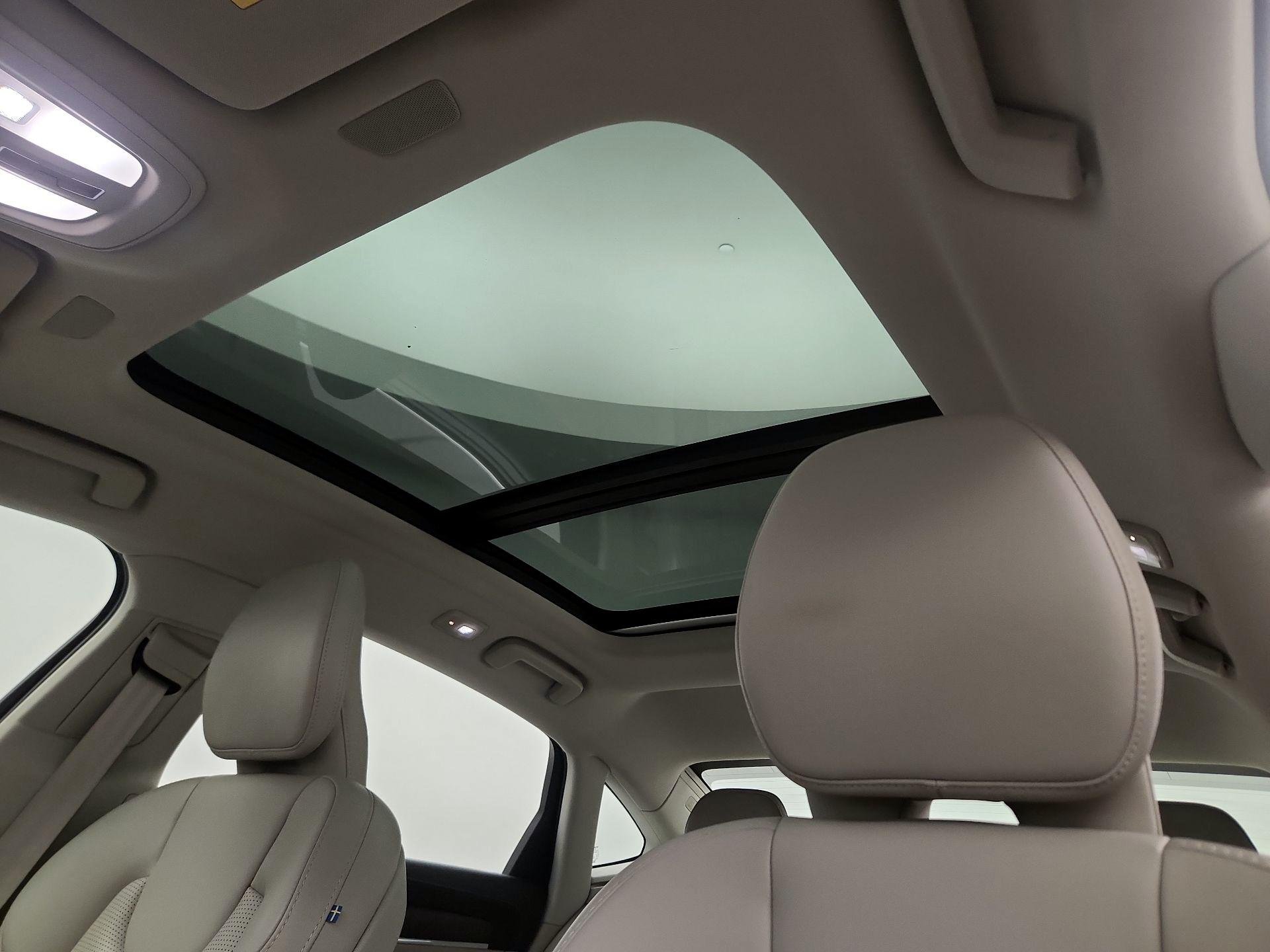 Thumbnail: 2022 Volvo S90 - 20