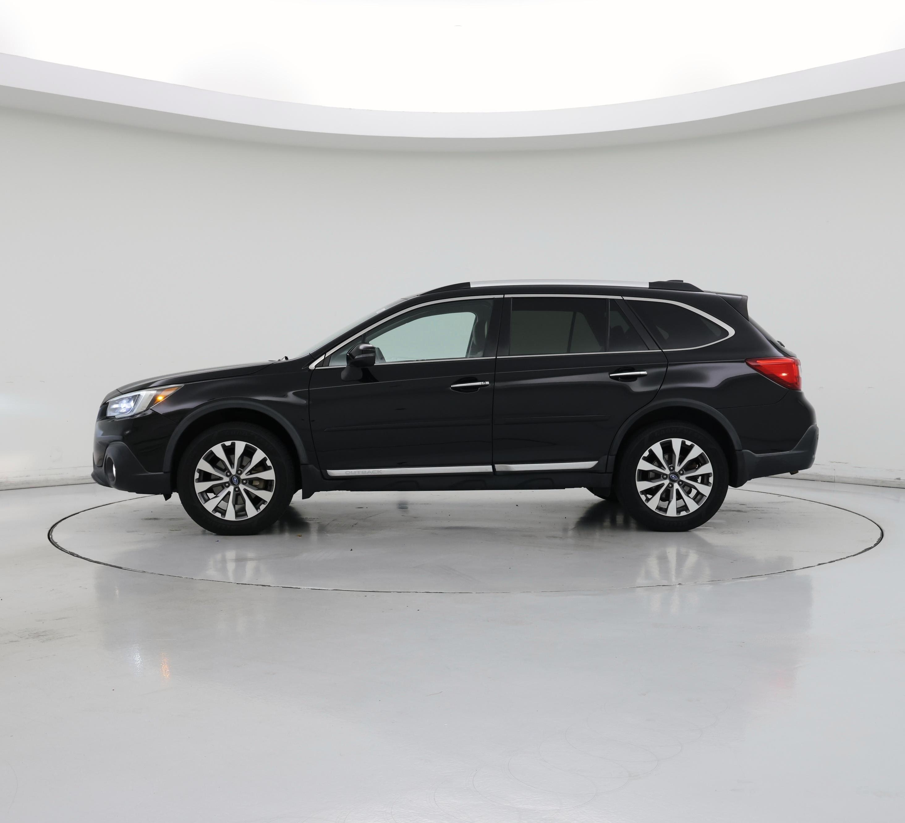 Thumbnail: 2019 Subaru Outback - 3