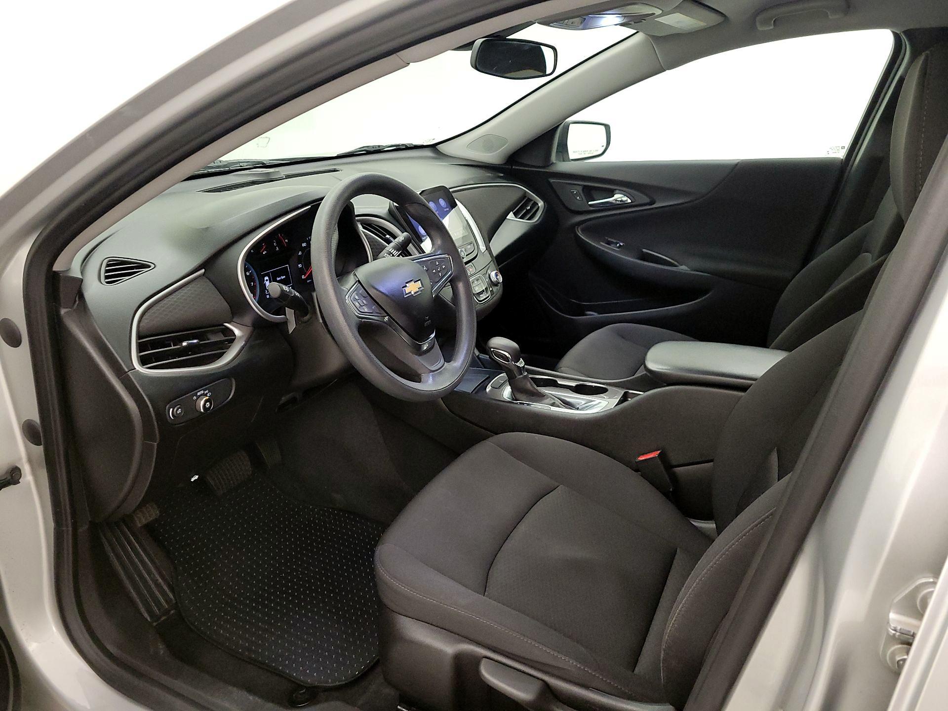 Thumbnail: 2021 Chevrolet Malibu - 11