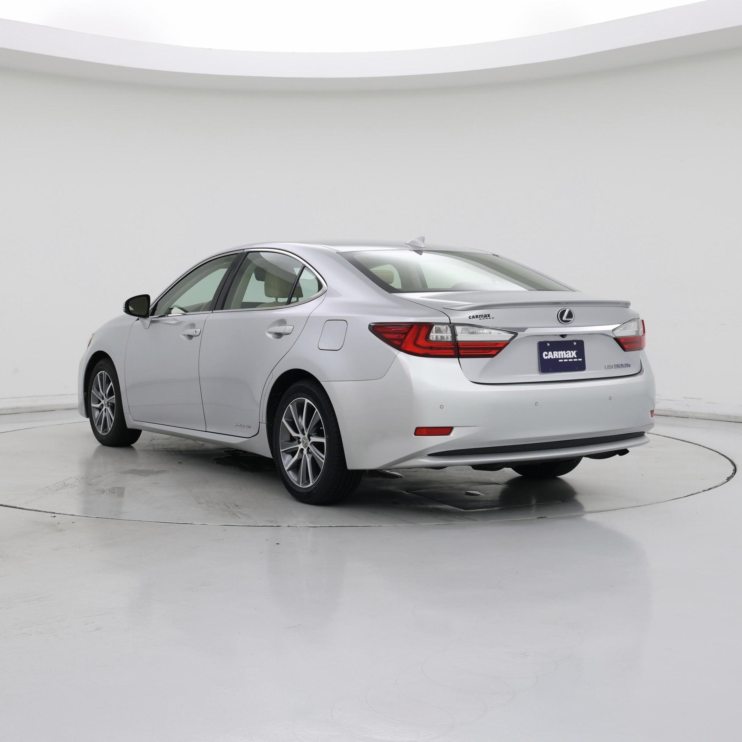 Thumbnail: 2017 Lexus ES - 2