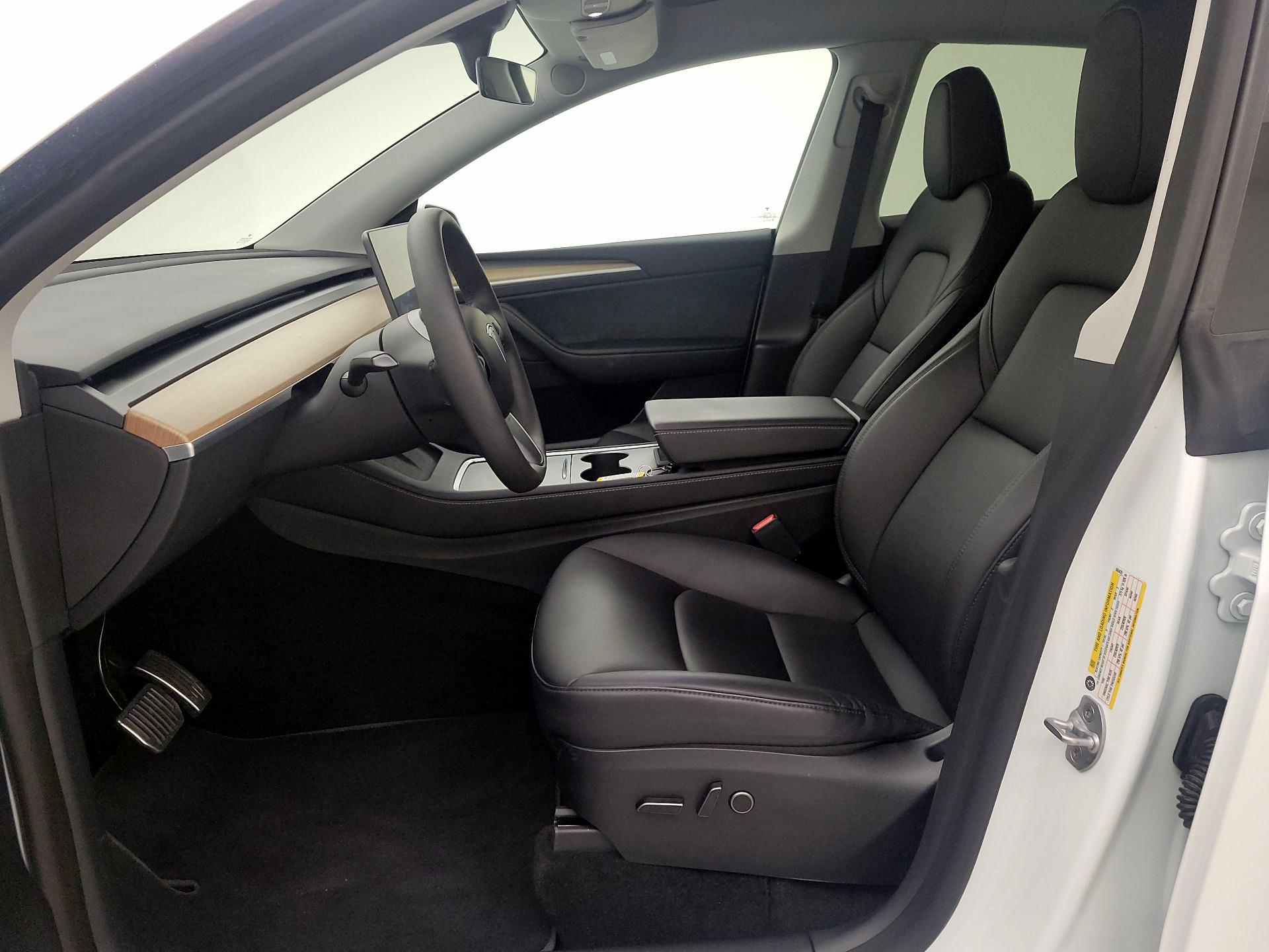 Thumbnail: 2023 Tesla Model Y - 11