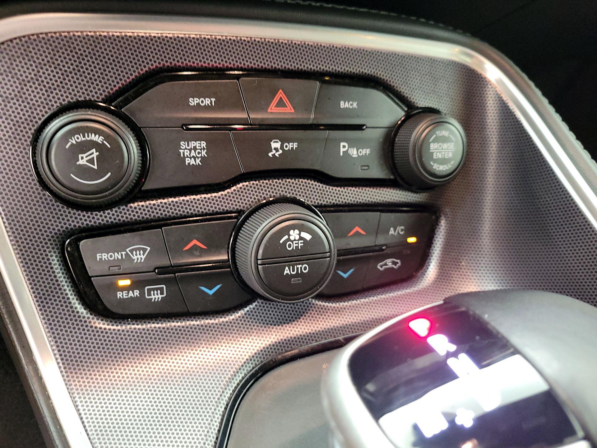 Thumbnail: 2015 Dodge Challenger - 16