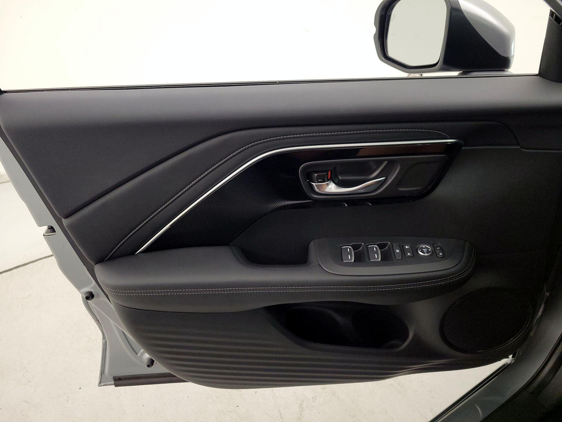 Thumbnail: 2025 Acura ADX - 12