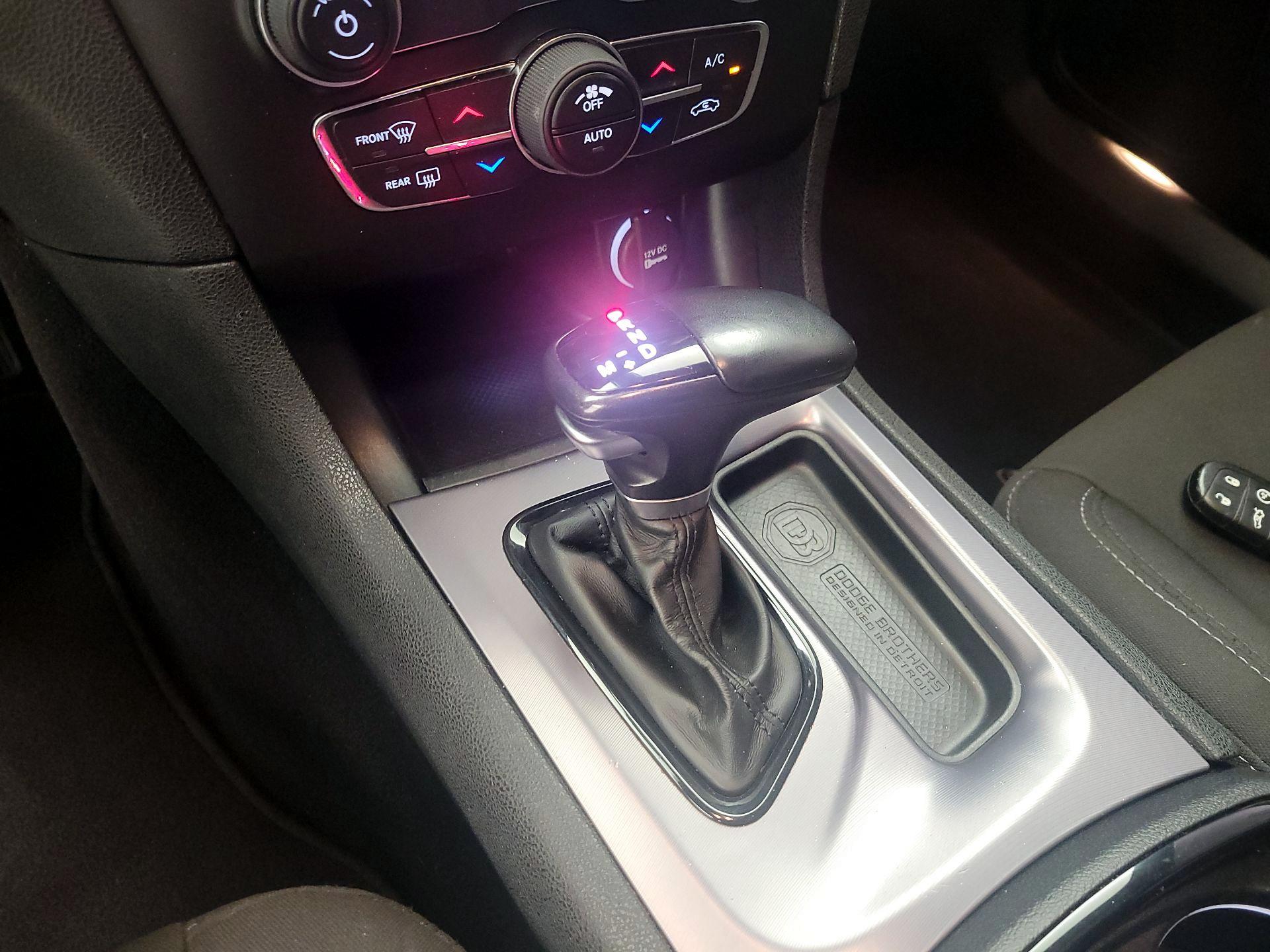 Thumbnail: 2020 Dodge Charger - 17