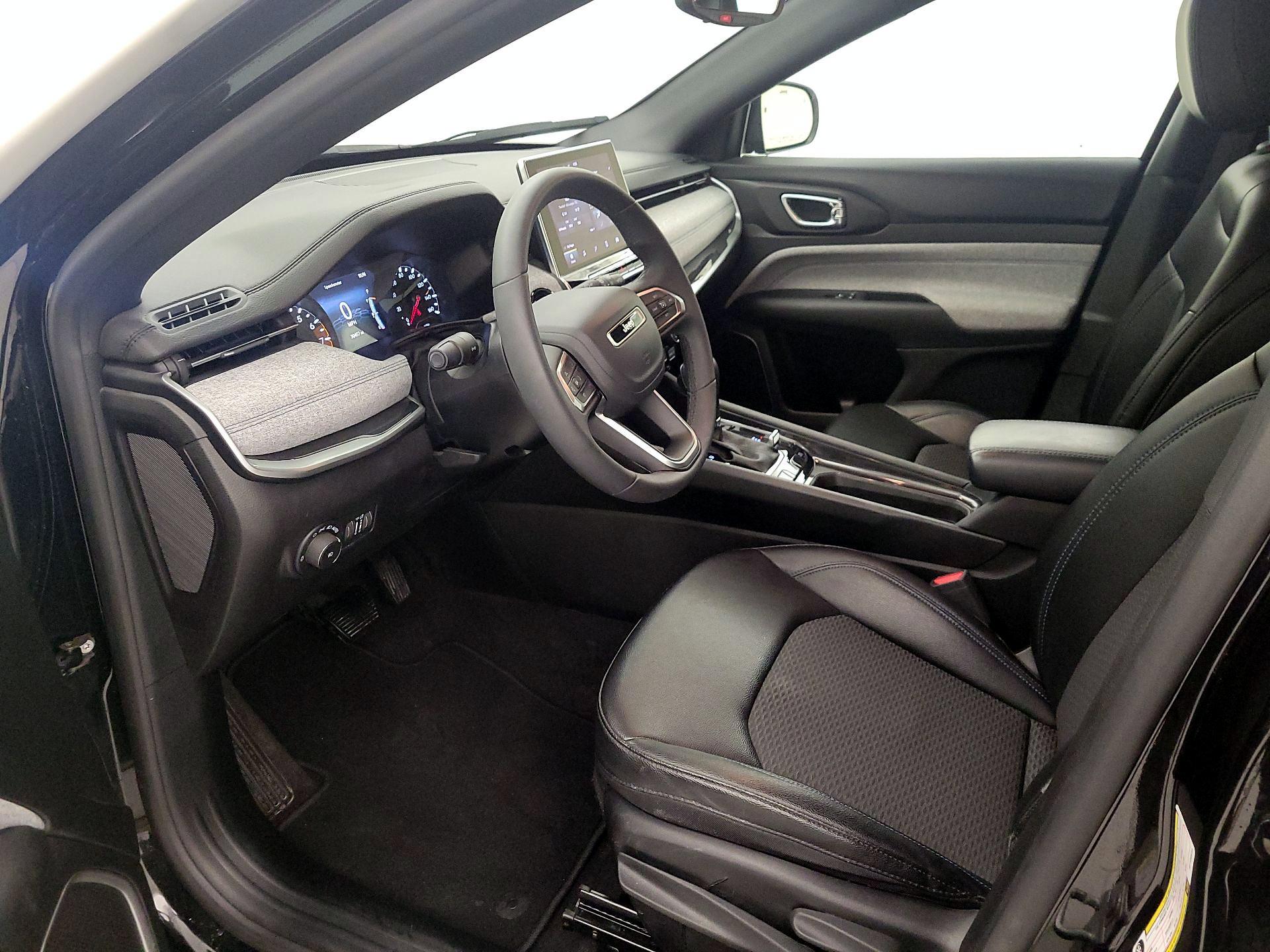 Thumbnail: 2024 Jeep Compass - 11