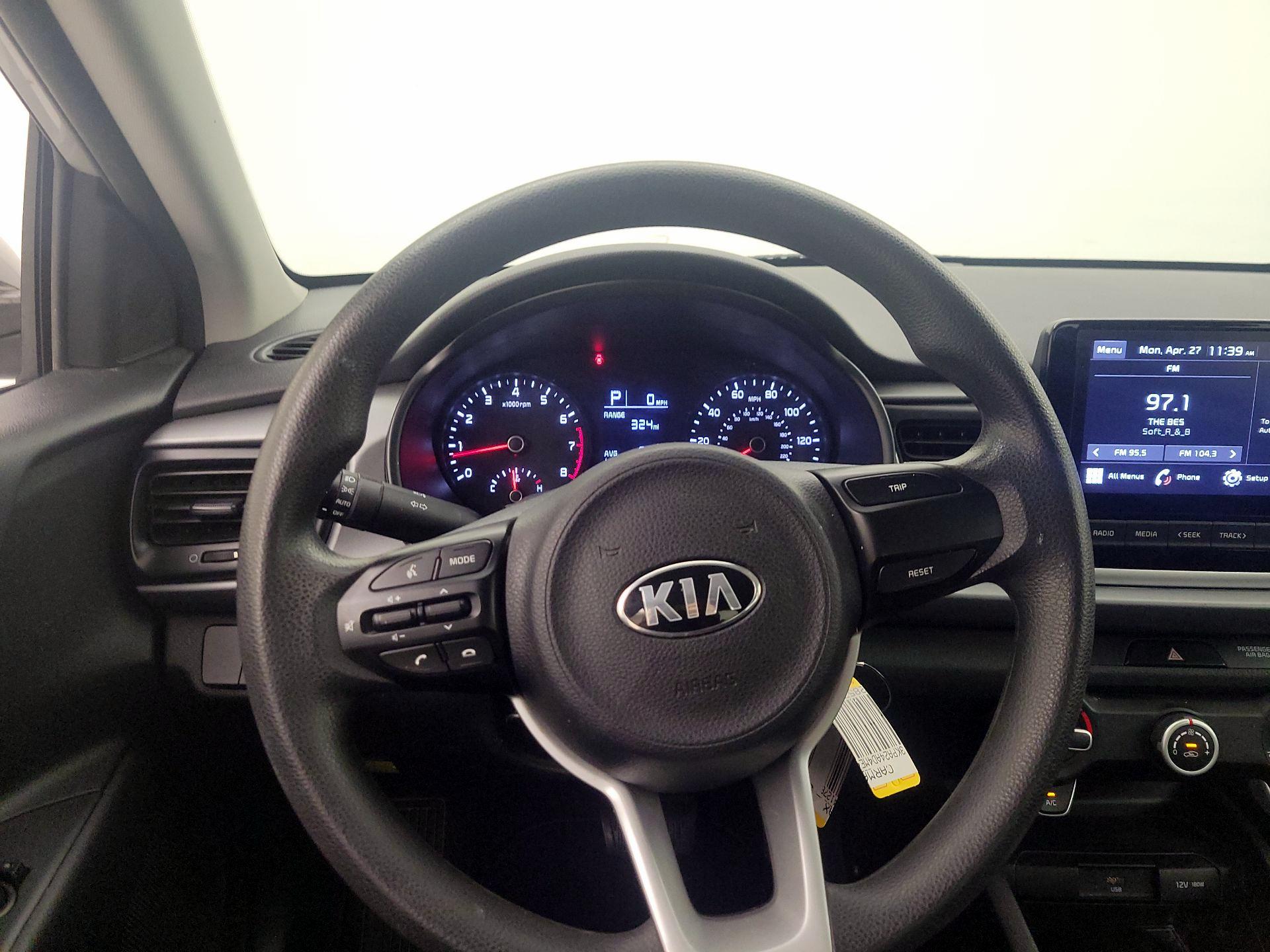 Thumbnail: 2021 Kia Rio - 10