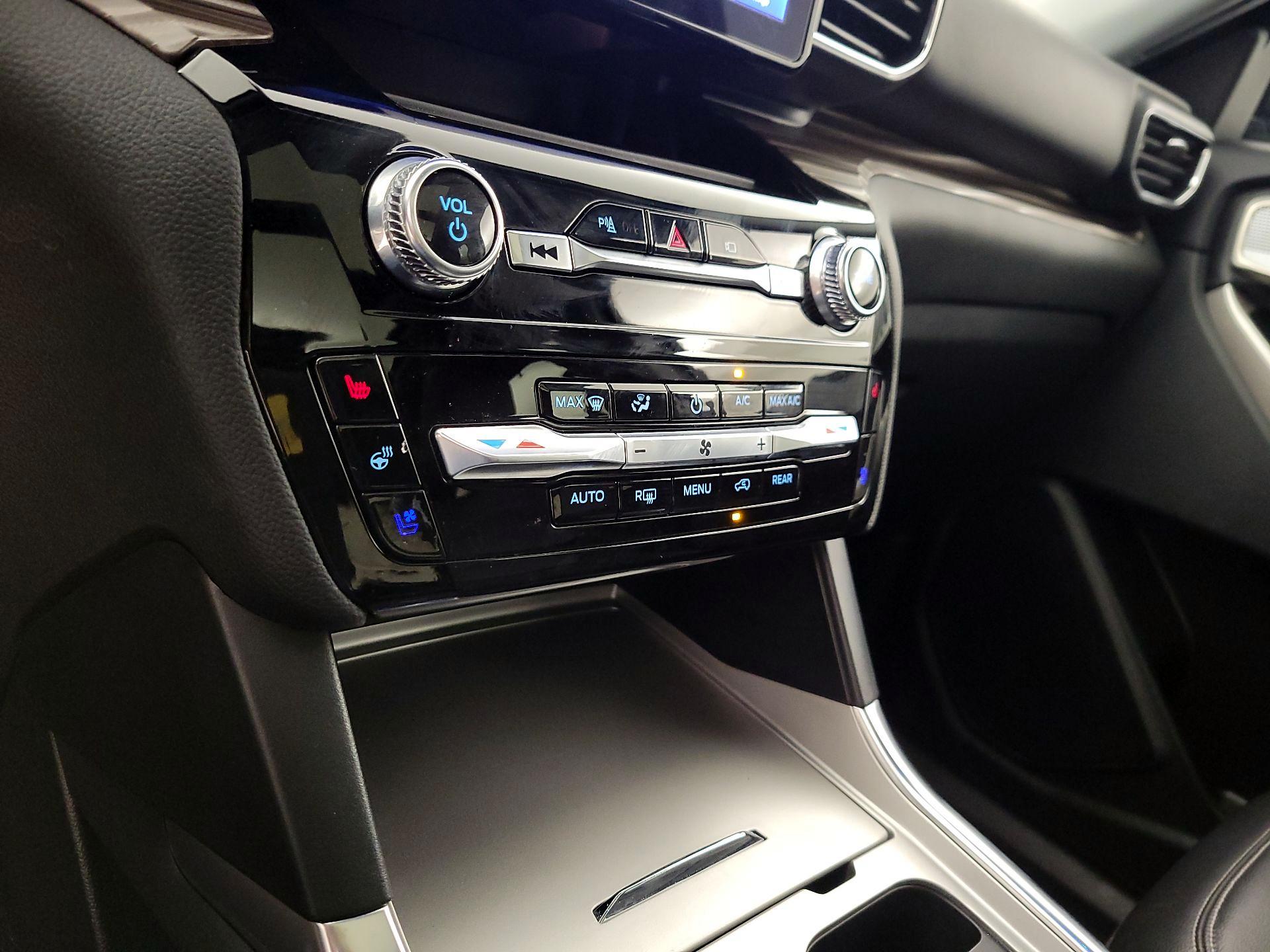 Thumbnail: 2023 Ford Explorer - 17