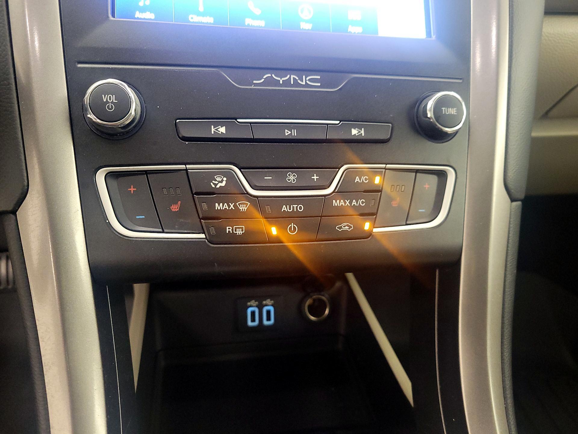 Thumbnail: 2019 Ford Fusion - 17