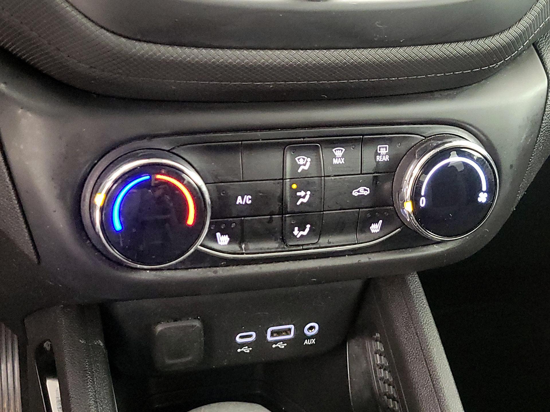 Thumbnail: 2021 Chevrolet TrailBlazer - 16