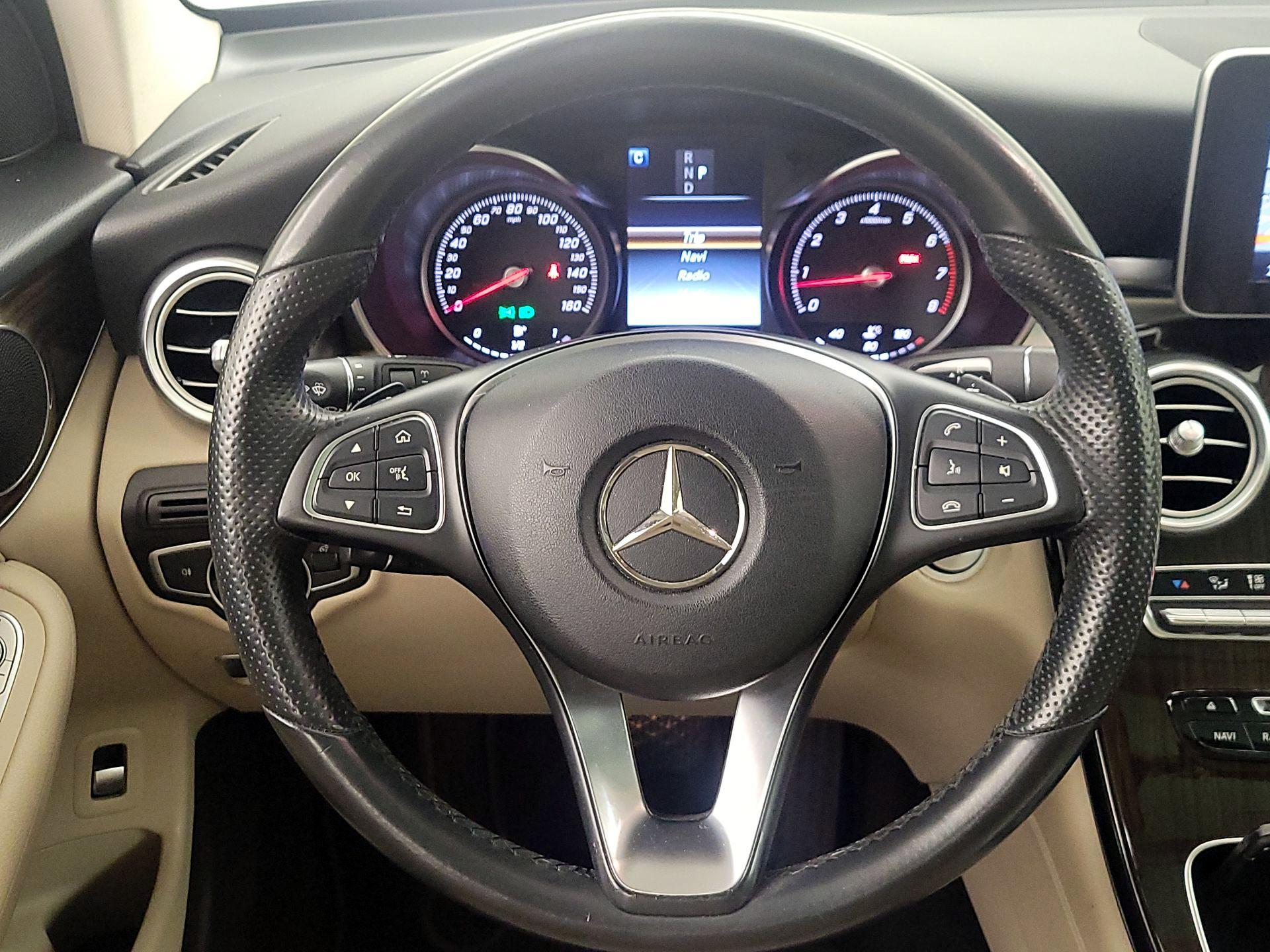 Thumbnail: 2017 Mercedes-Benz GLC - 10