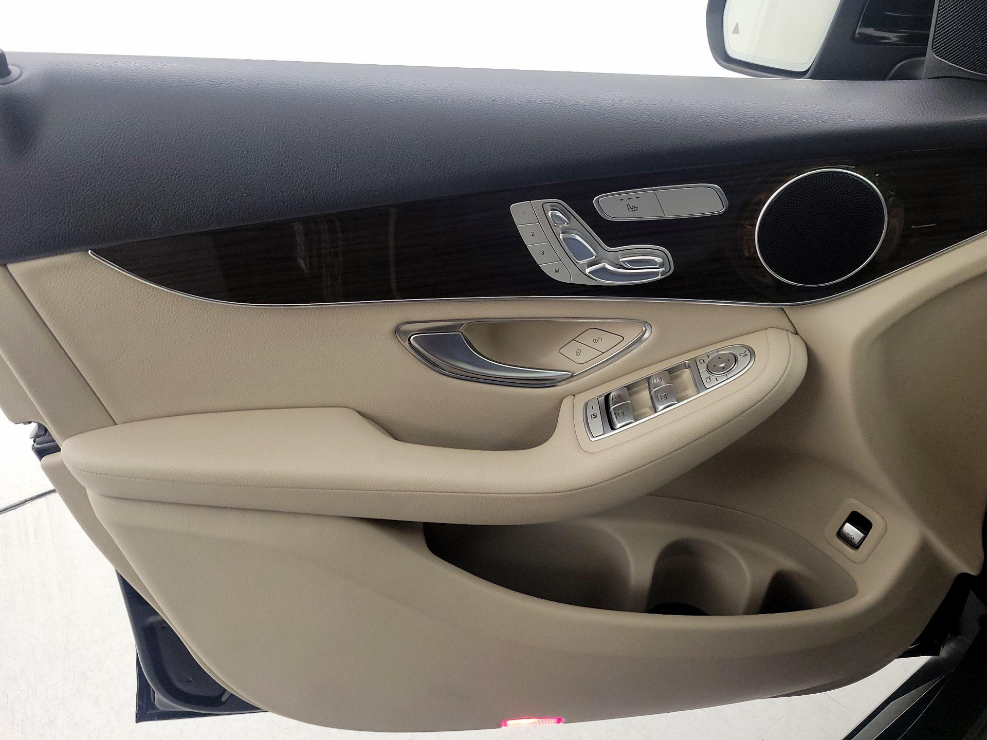 Thumbnail: 2017 Mercedes-Benz GLC - 12