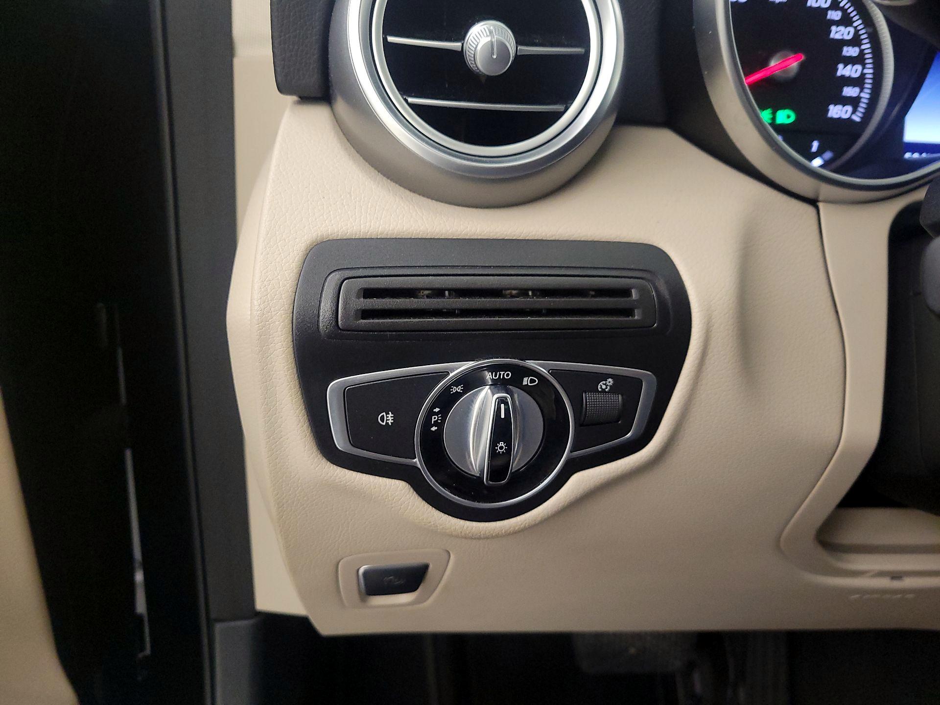 Thumbnail: 2017 Mercedes-Benz GLC - 13