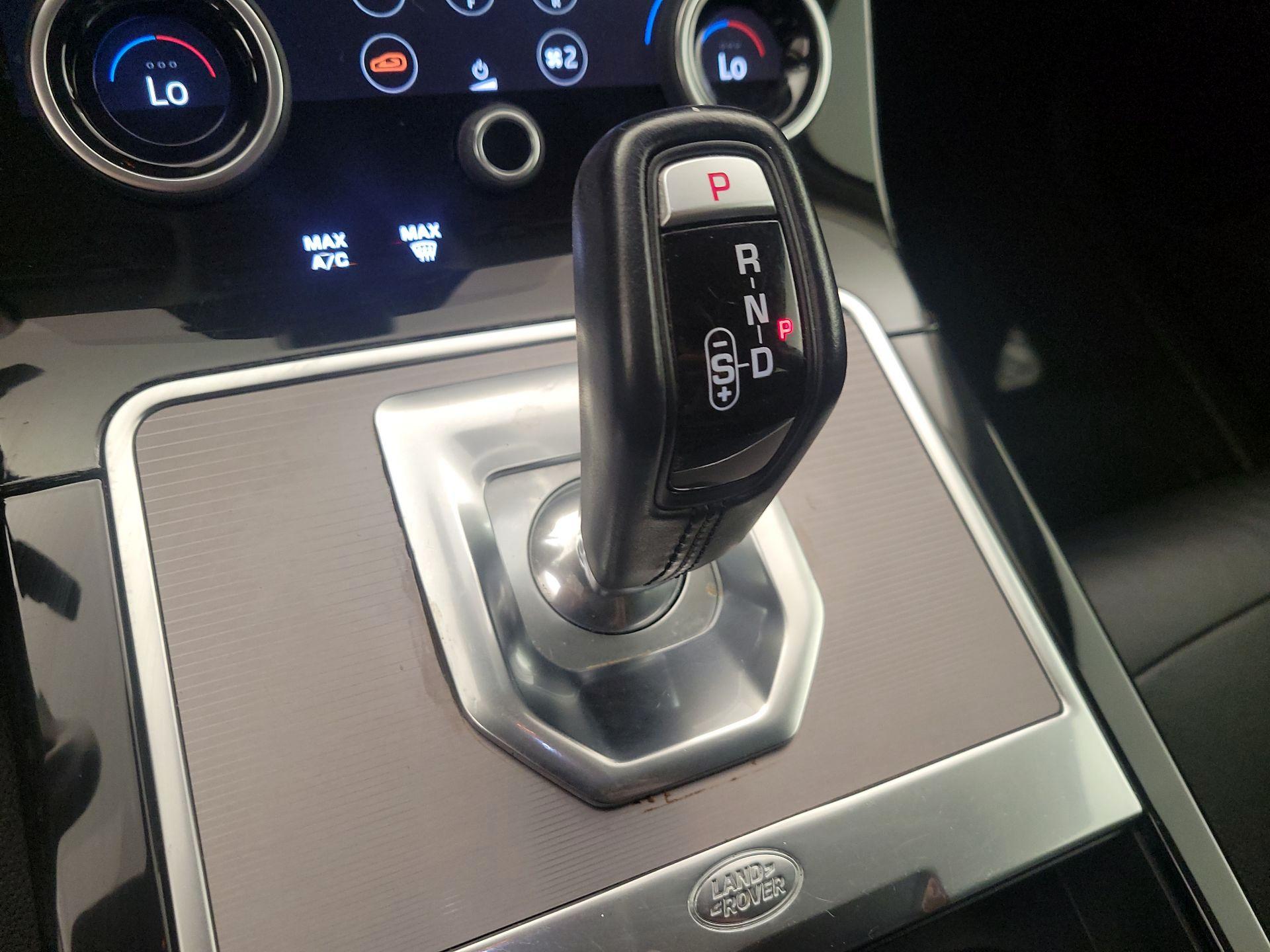 Thumbnail: 2020 Land Rover Range Rover Evoque - 17
