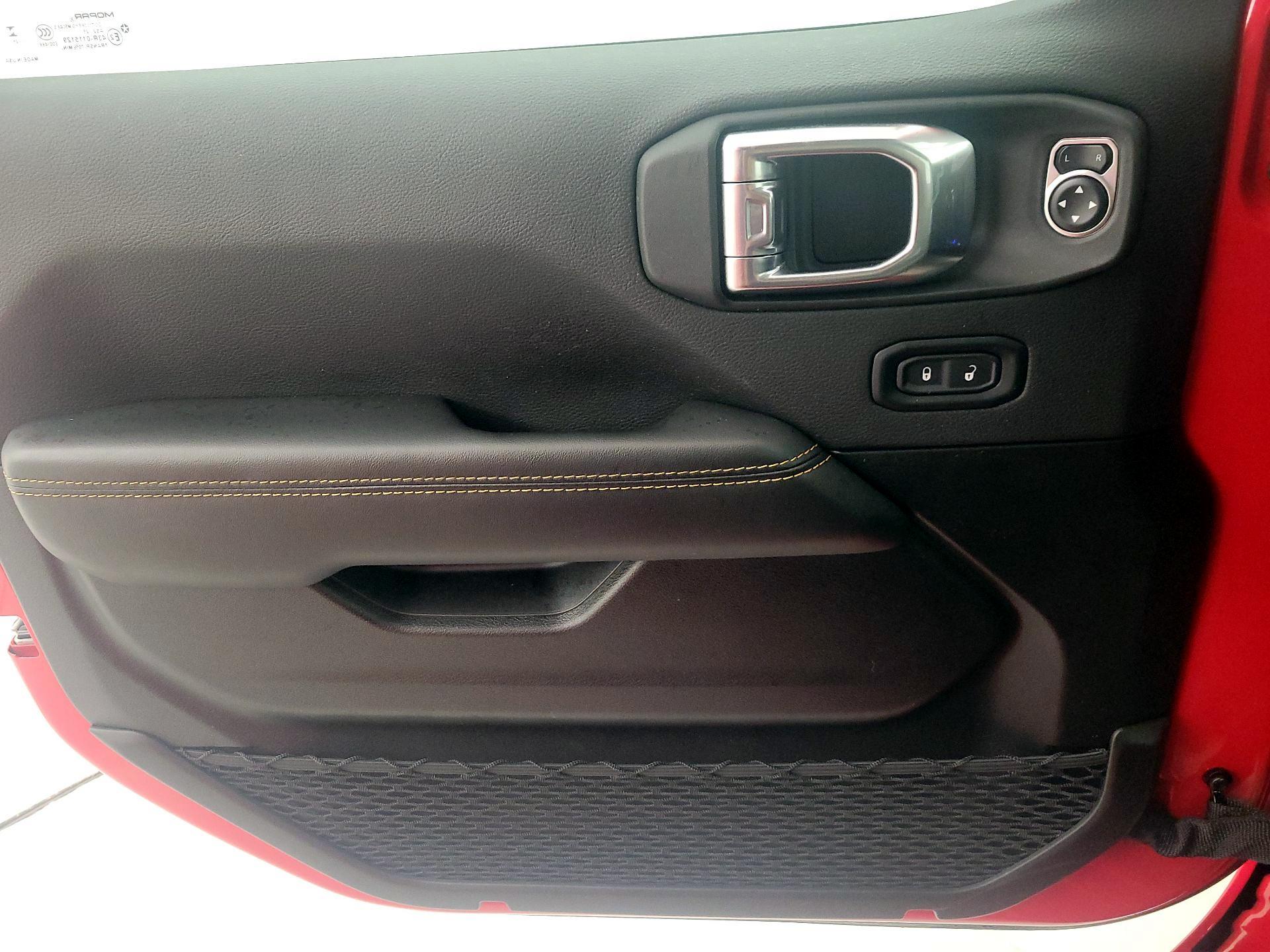 Thumbnail: 2025 Jeep Wrangler - 12