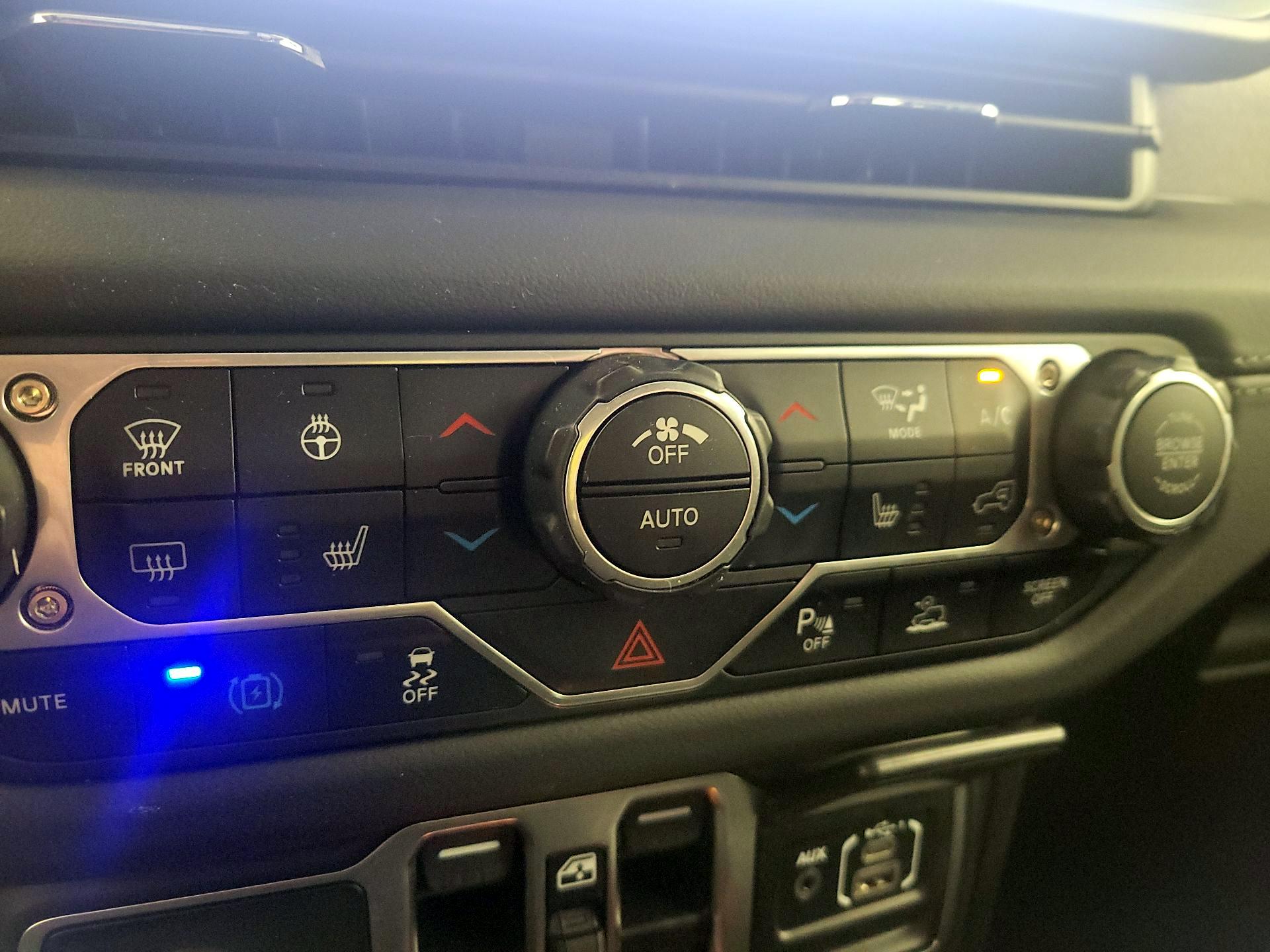 Thumbnail: 2025 Jeep Wrangler - 16