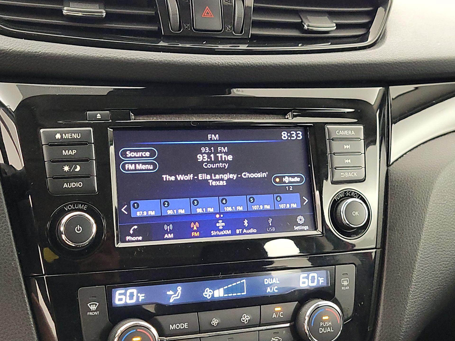 Thumbnail: 2021 Nissan Rogue Sport - 16