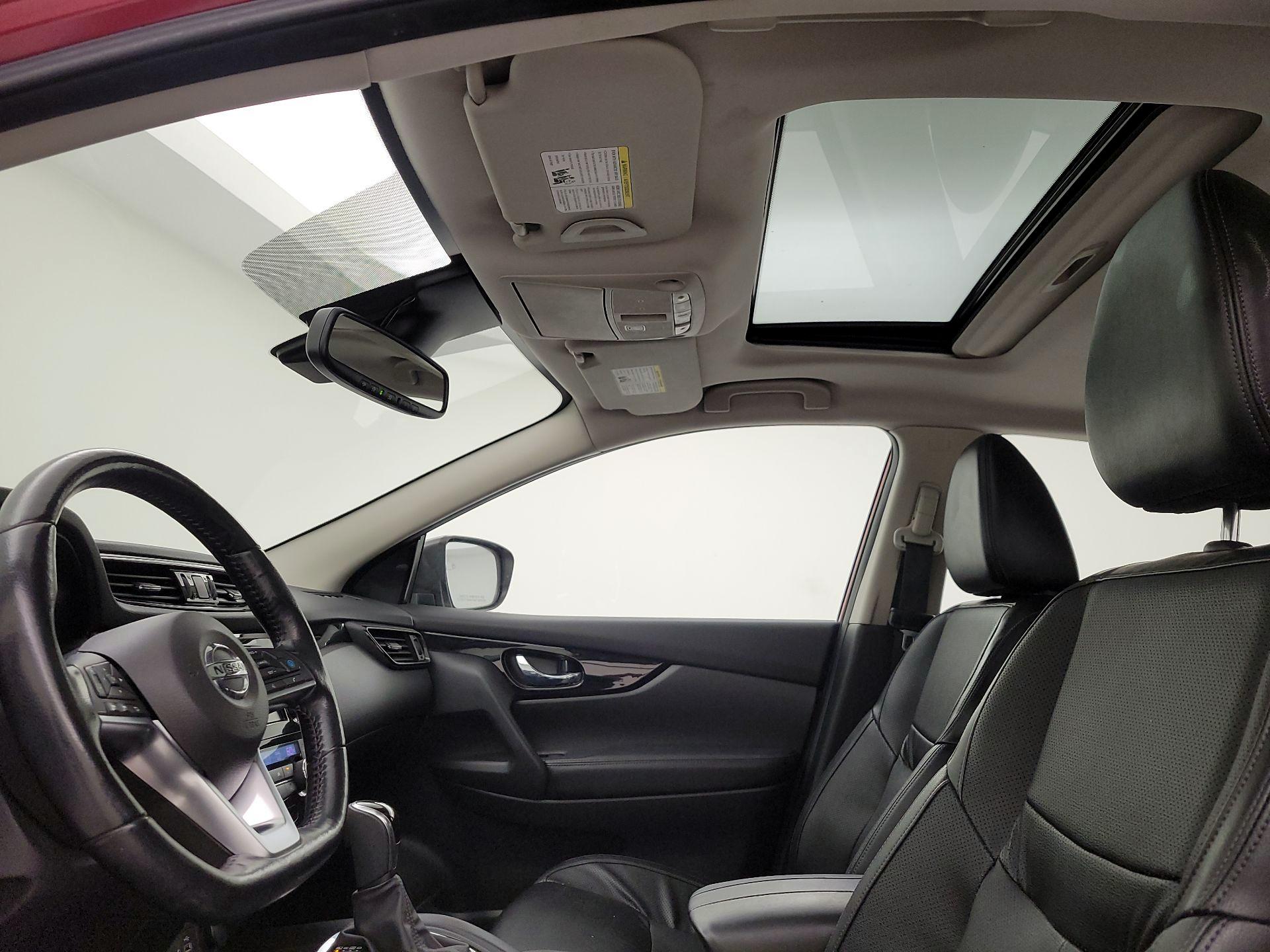 Thumbnail: 2021 Nissan Rogue Sport - 20