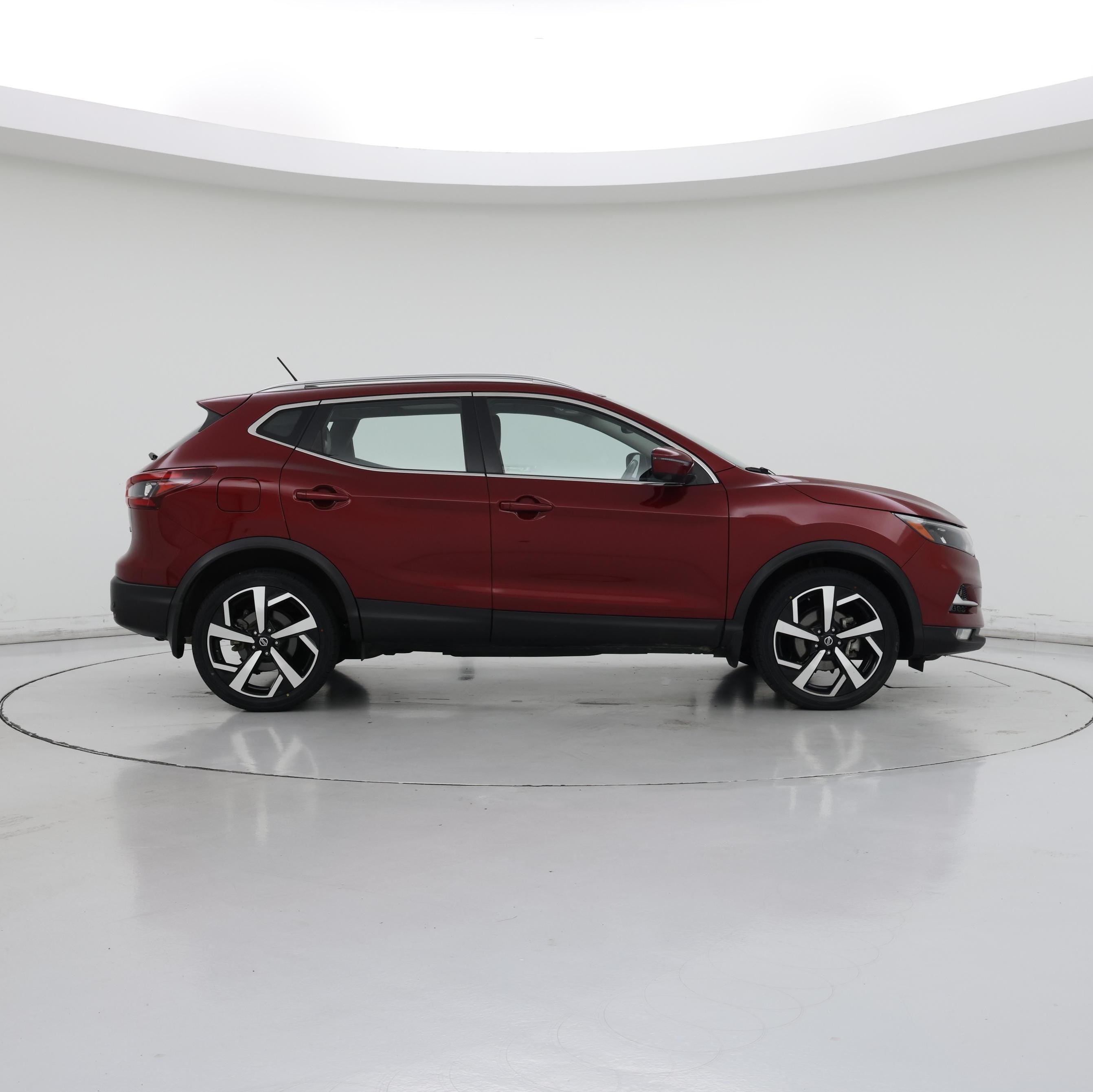 Thumbnail: 2021 Nissan Rogue Sport - 7
