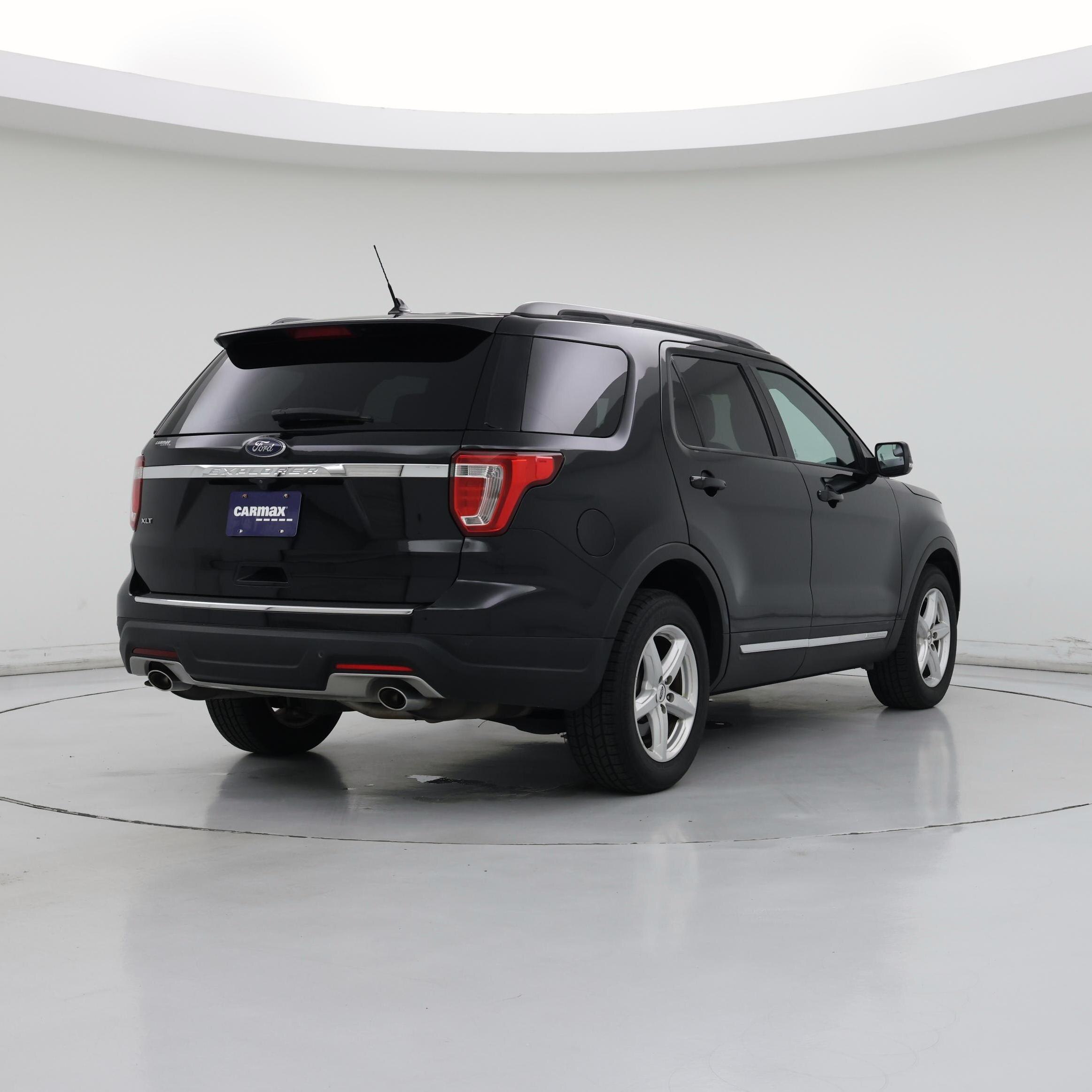 Thumbnail: 2018 Ford Explorer - 8