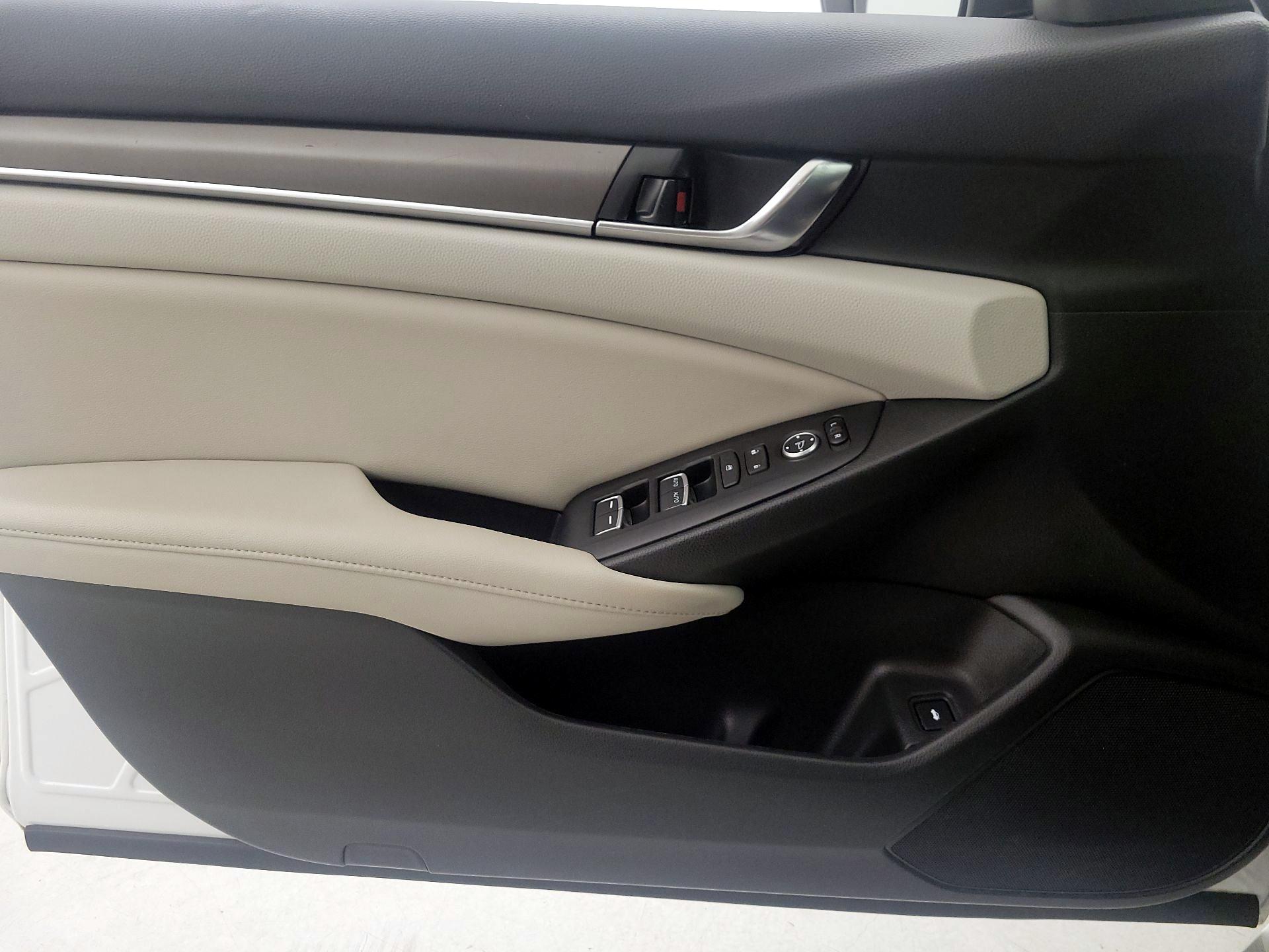 Thumbnail: 2020 Honda Accord - 12