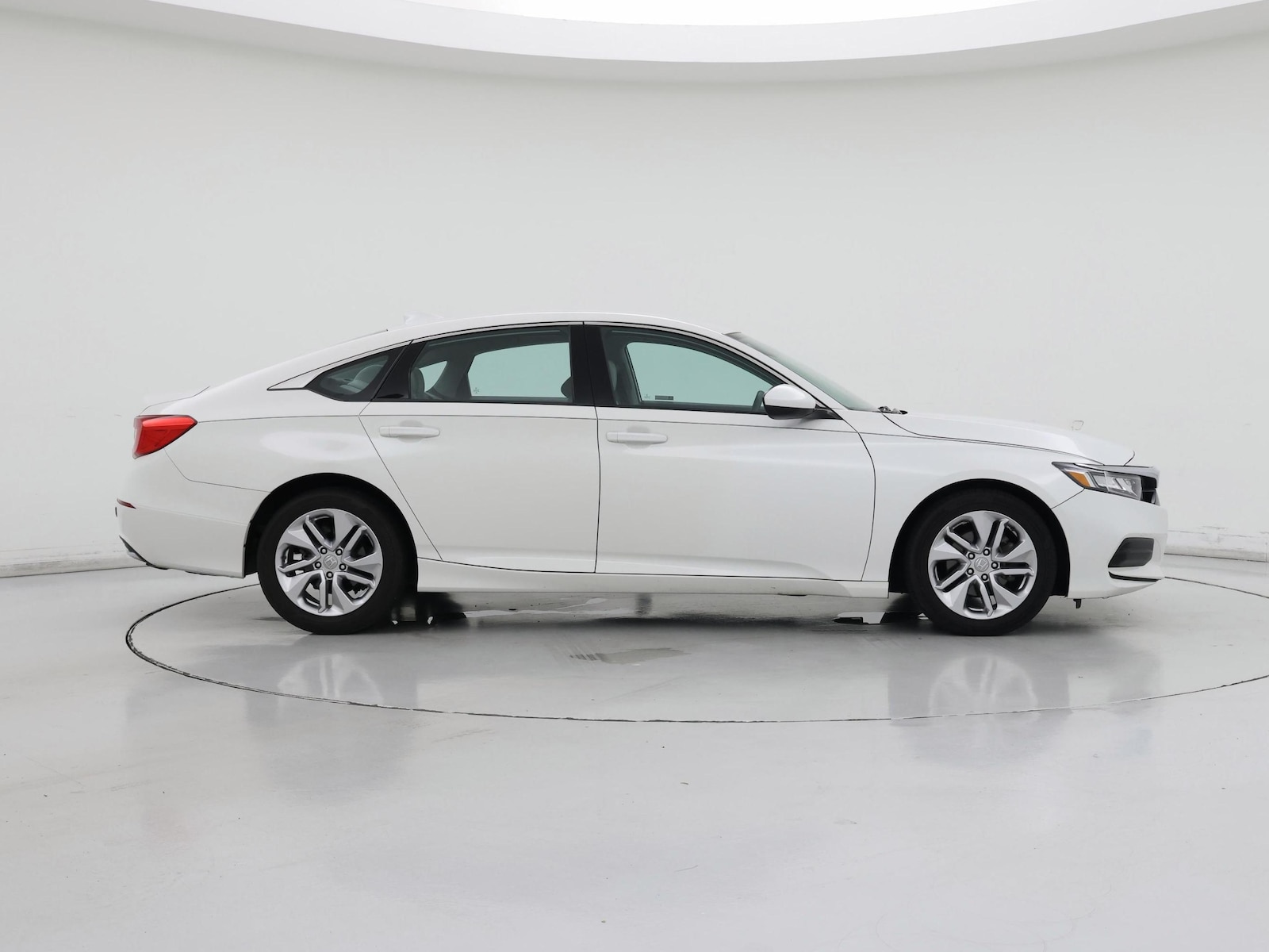 2020 Honda Accord LX - Photo 8