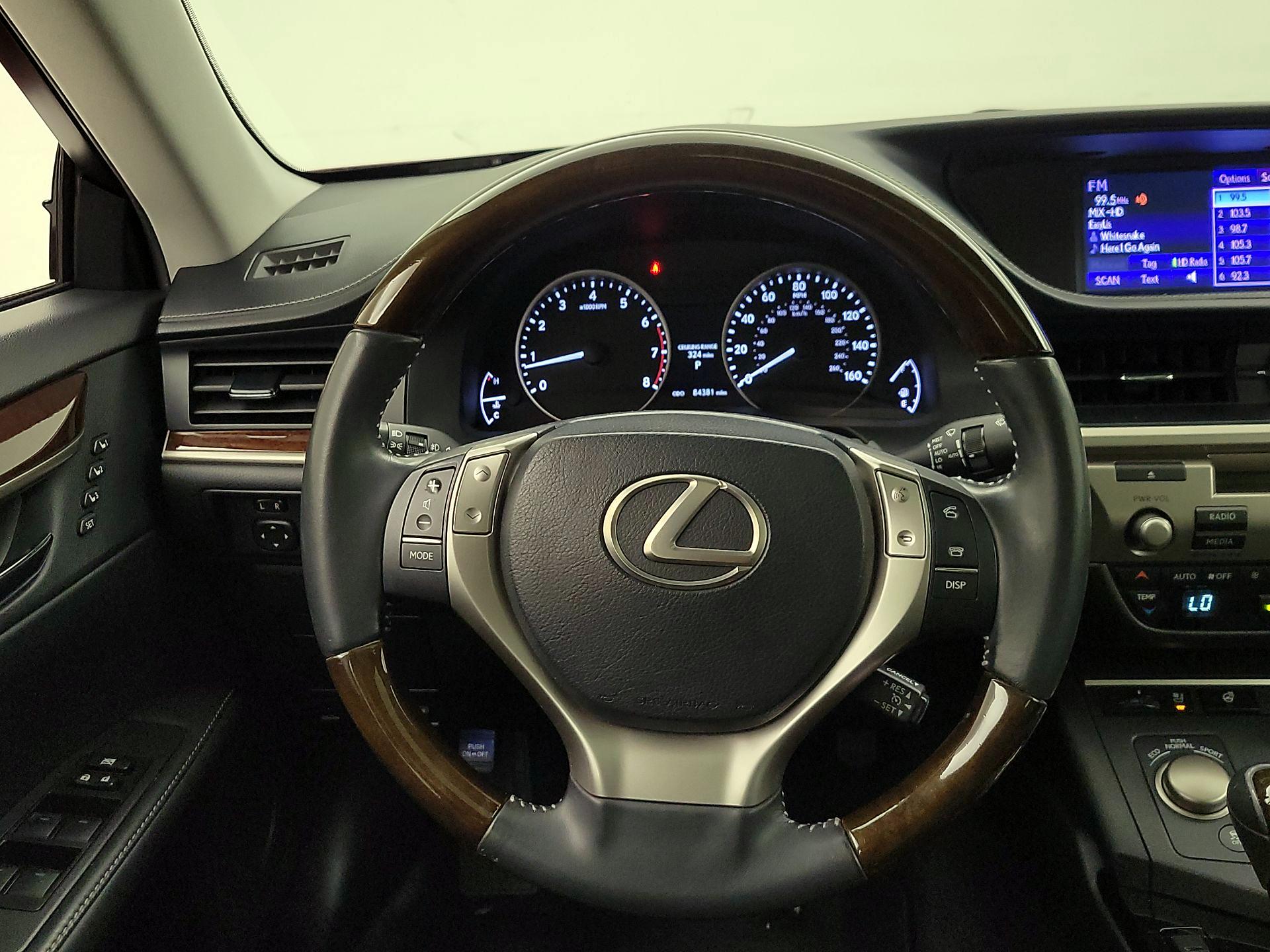 Thumbnail: 2014 Lexus ES - 10