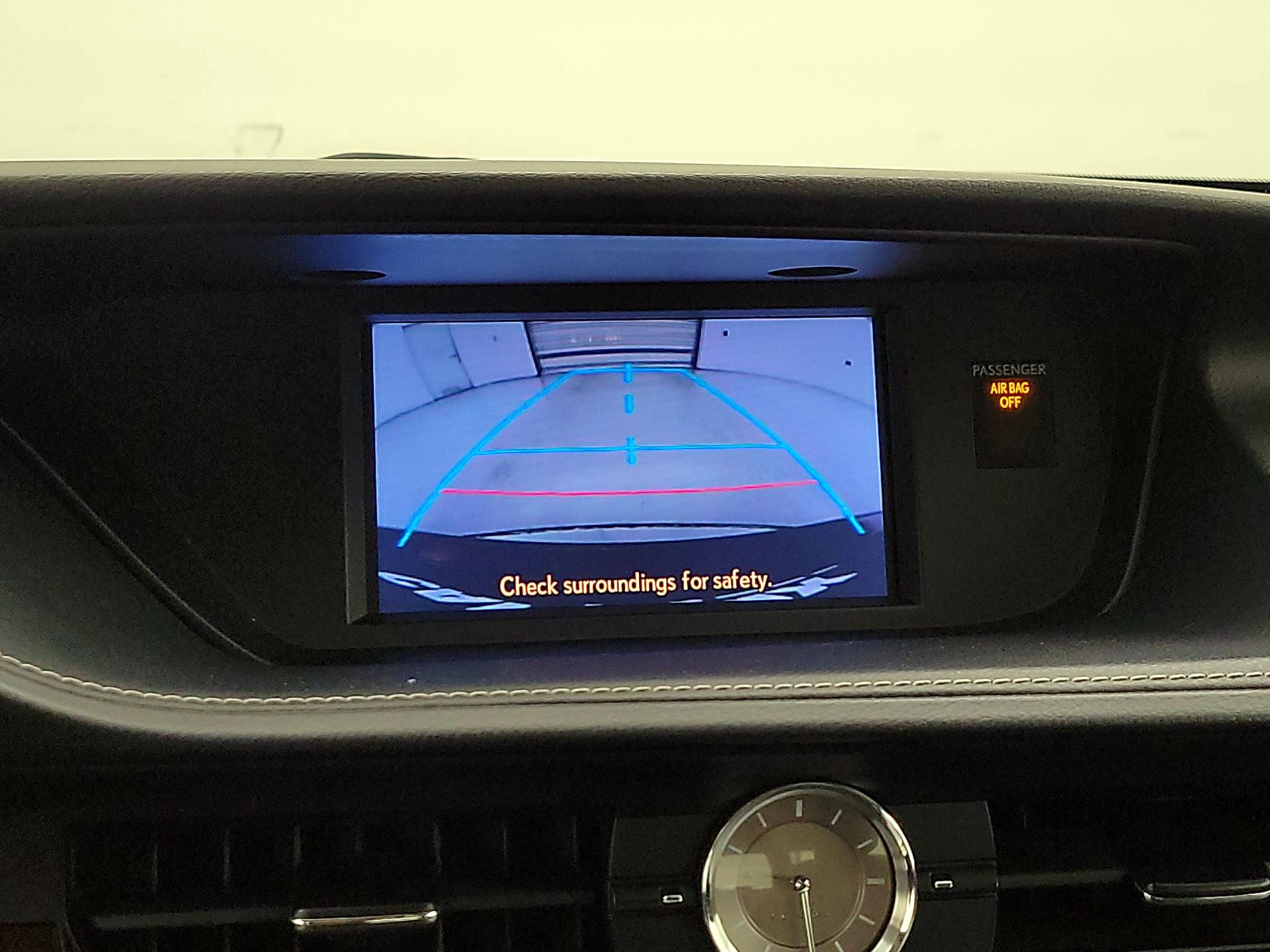 Thumbnail: 2014 Lexus ES - 14