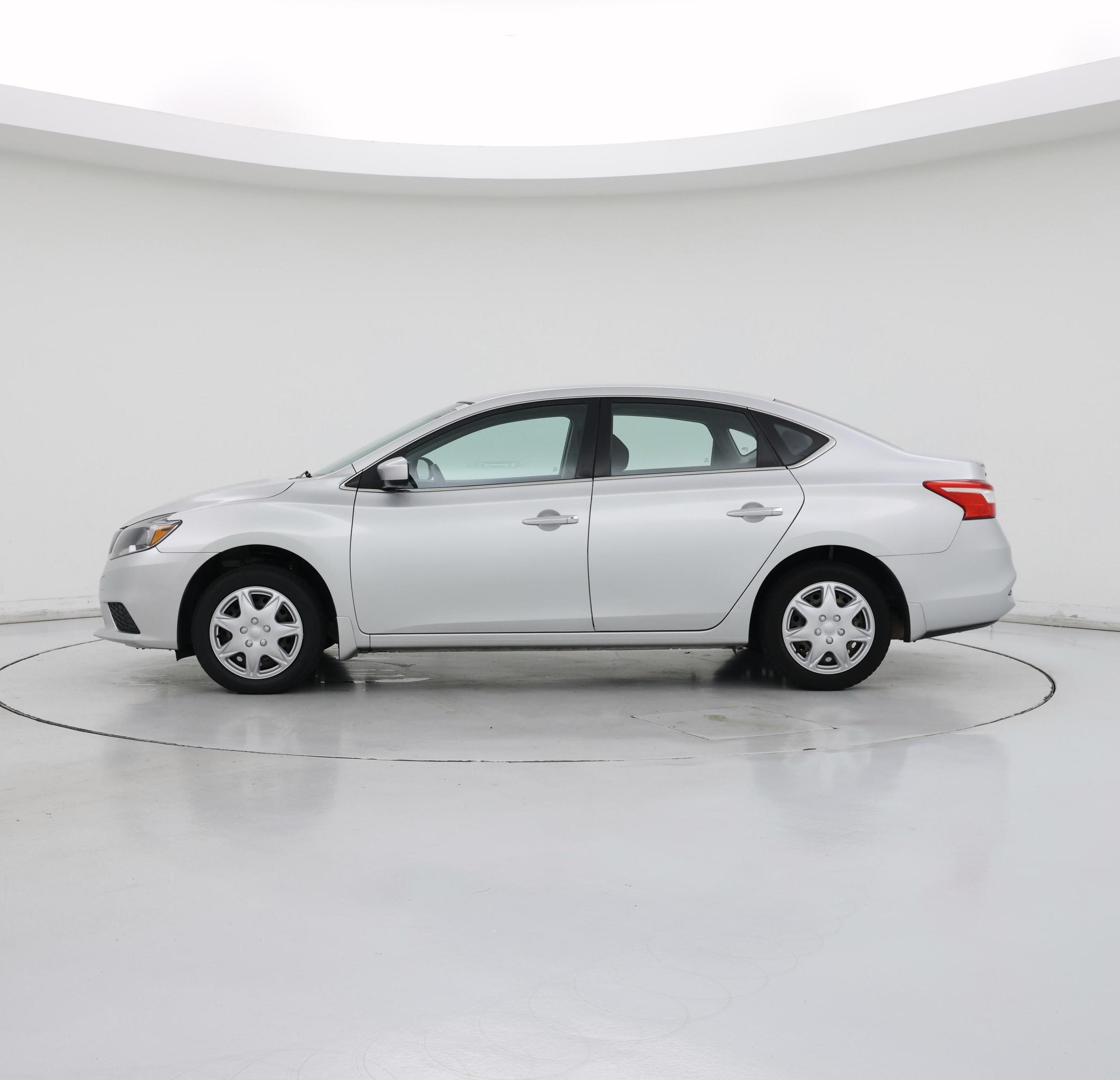 Thumbnail: 2016 Nissan Sentra - 3