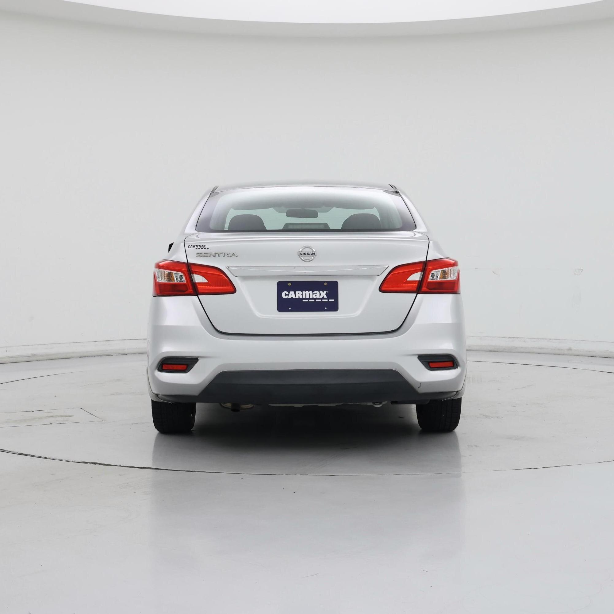 Thumbnail: 2016 Nissan Sentra - 6