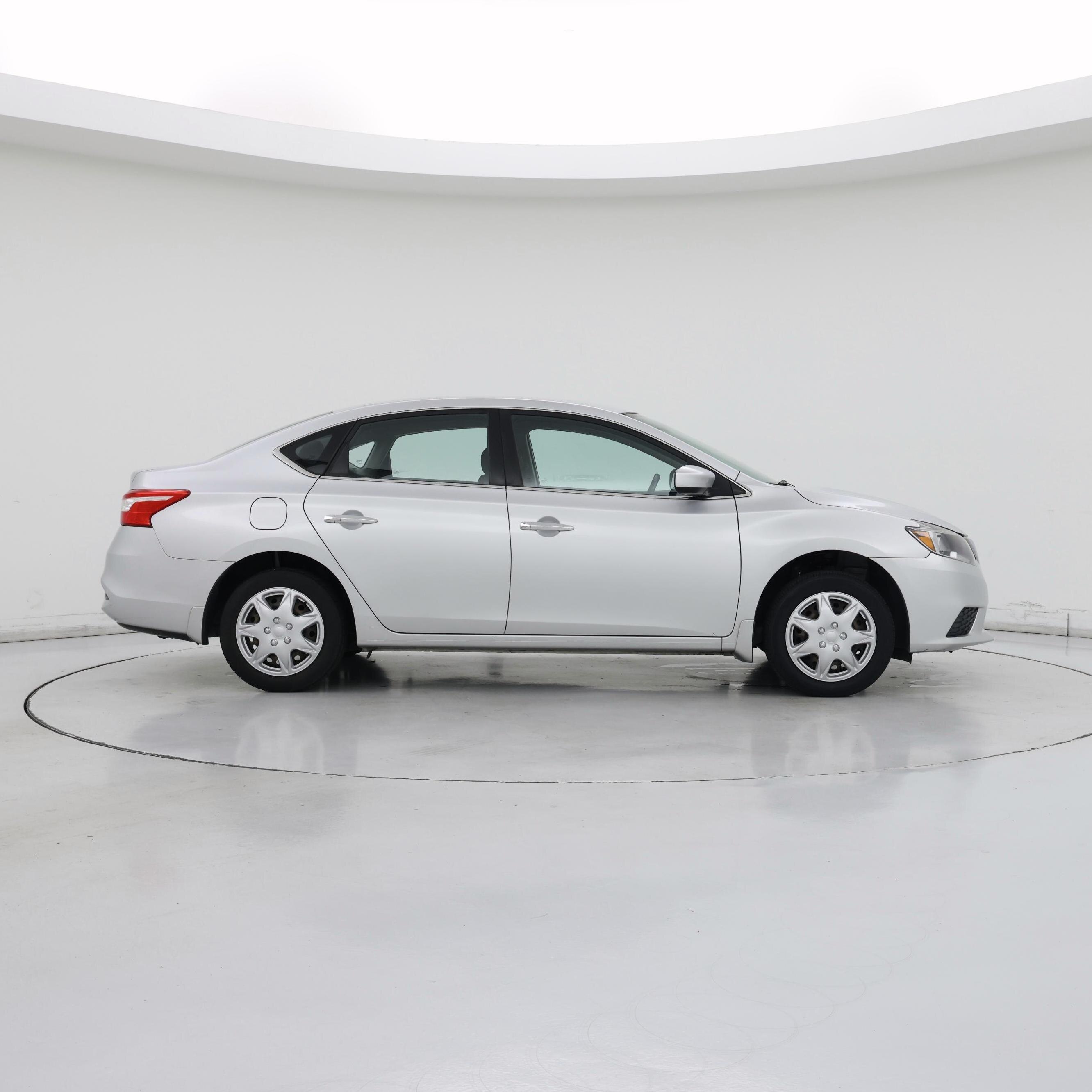 Thumbnail: 2016 Nissan Sentra - 7