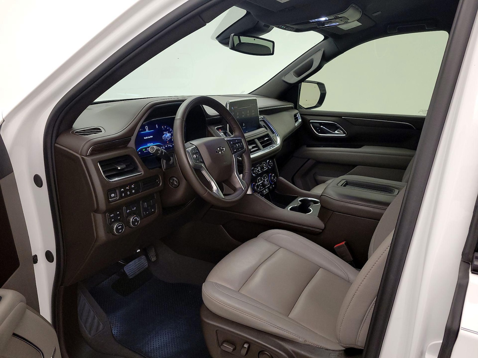 2024 Chevrolet Suburban Z71 - Photo 12