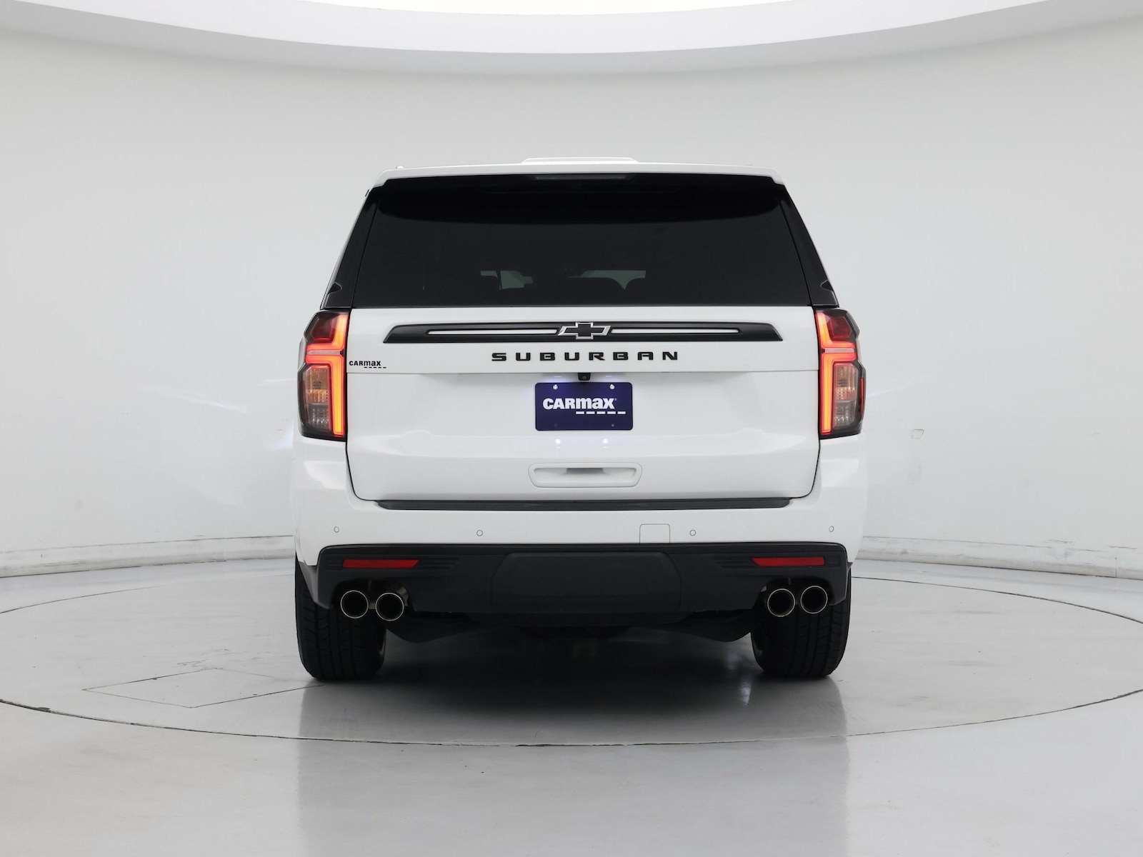 2024 Chevrolet Suburban Z71 - Photo 7
