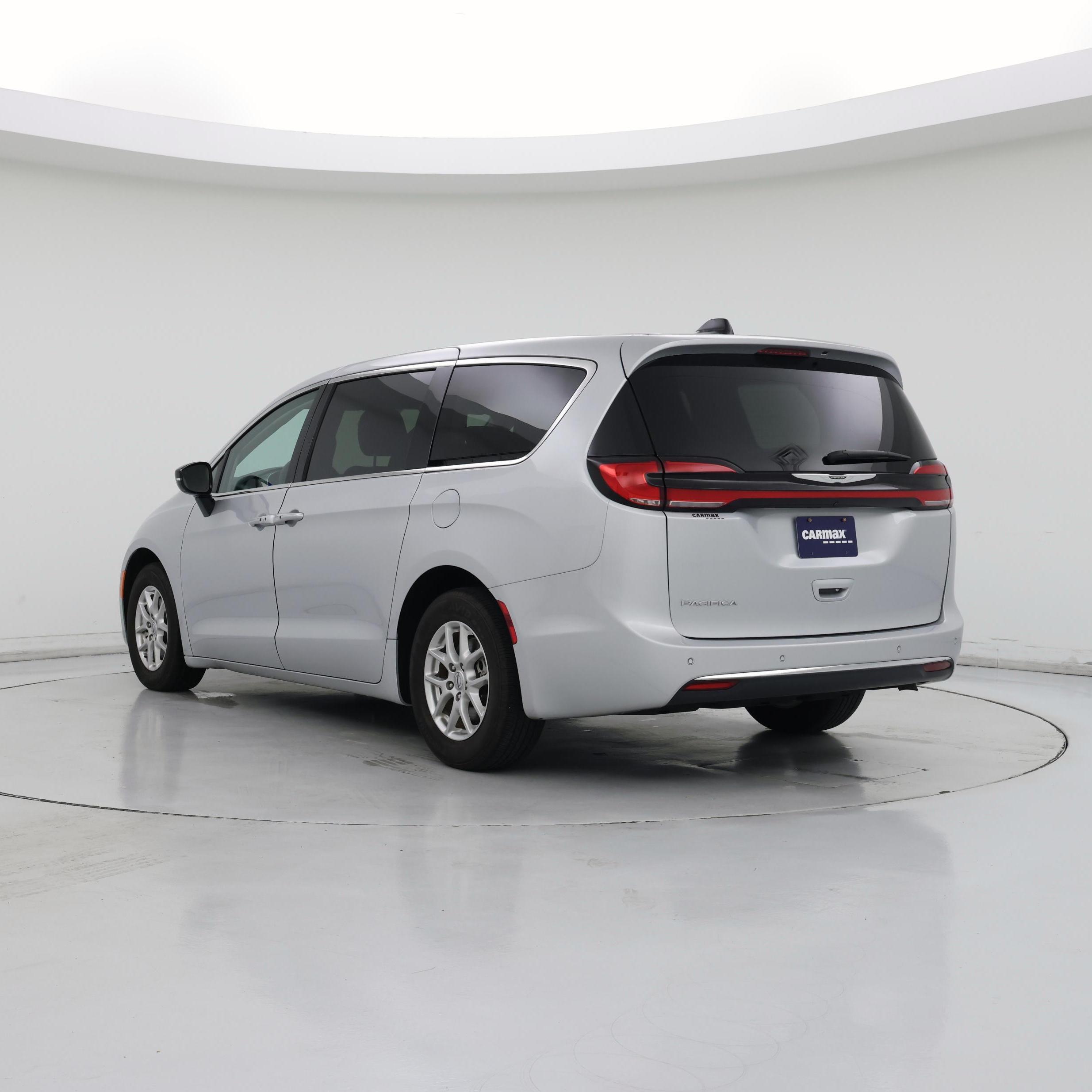 Thumbnail: 2024 Chrysler Pacifica - 2