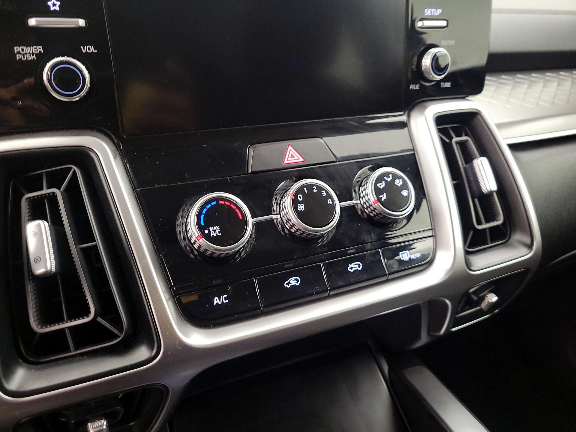 Thumbnail: 2021 Kia Sorento - 16