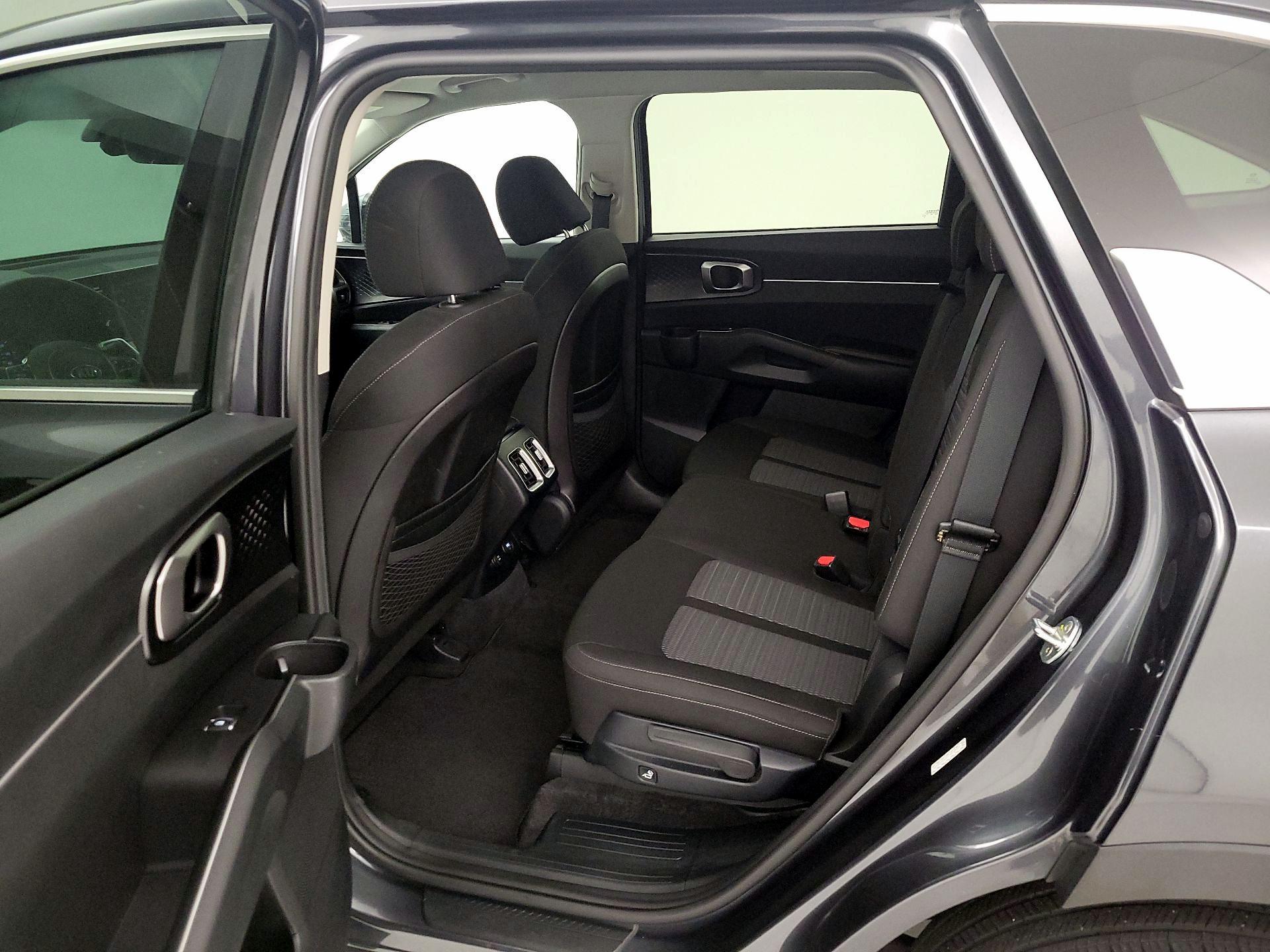 Thumbnail: 2021 Kia Sorento - 19