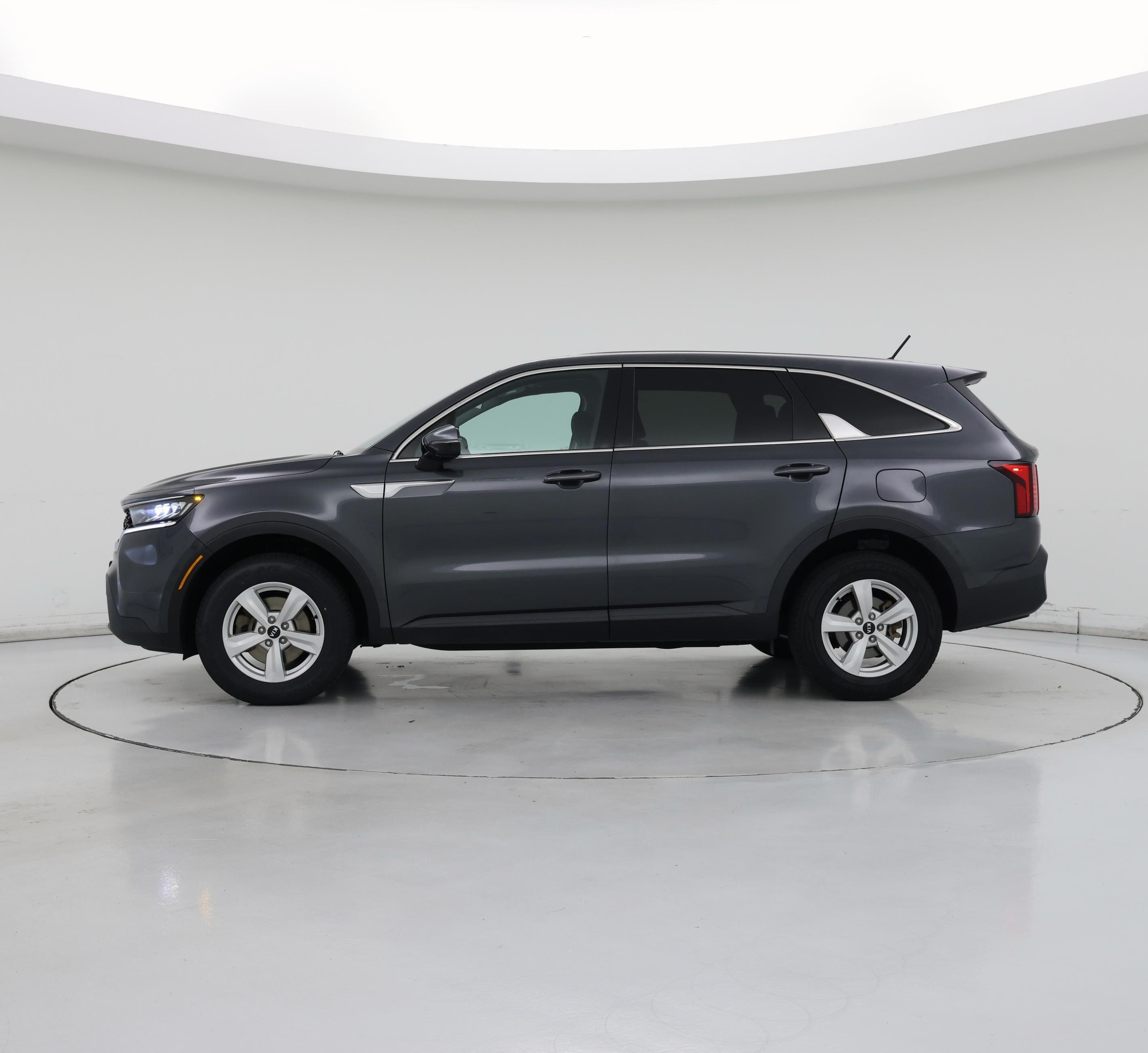 Thumbnail: 2021 Kia Sorento - 3