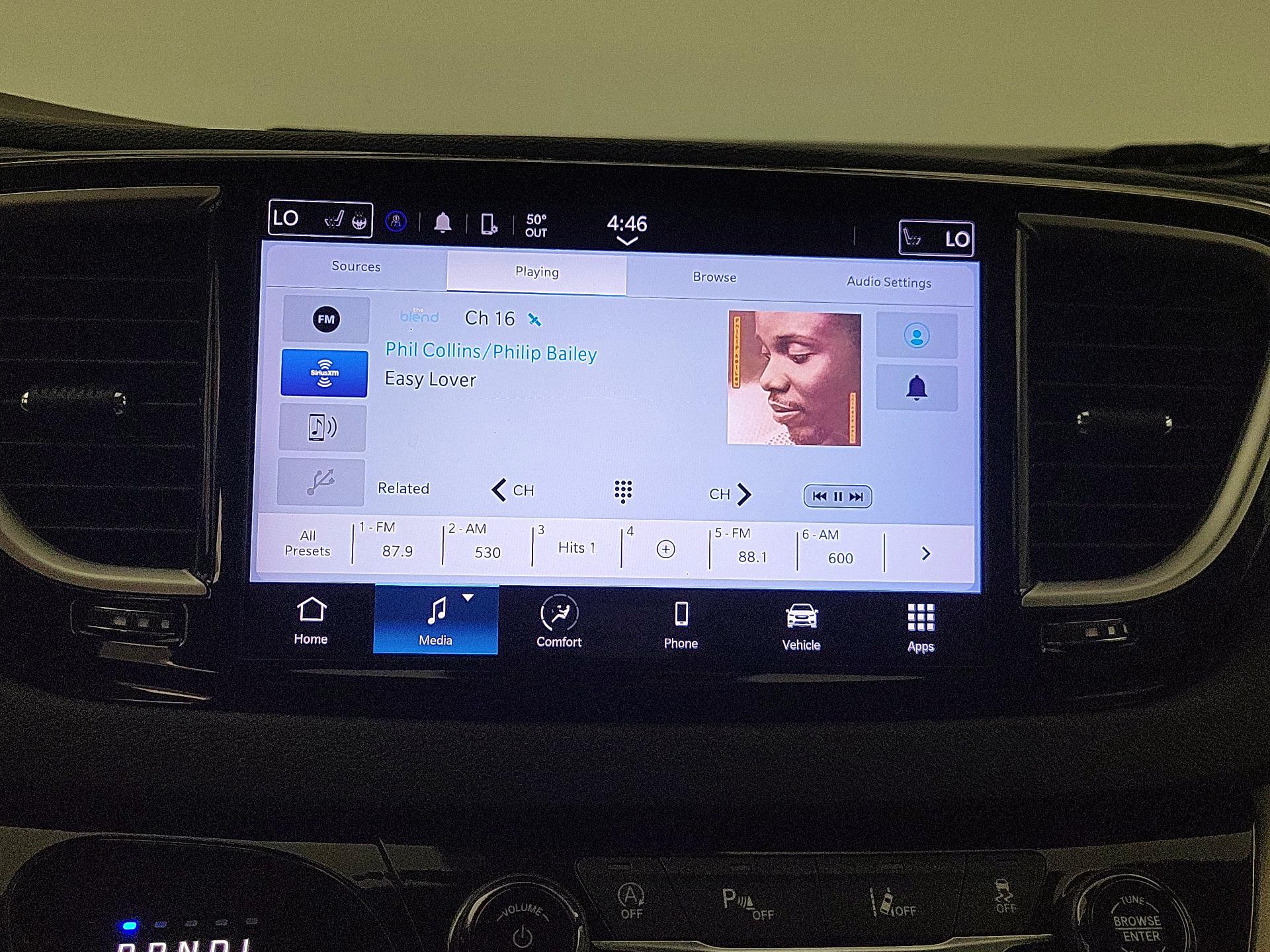 Thumbnail: 2023 Chrysler Pacifica - 15