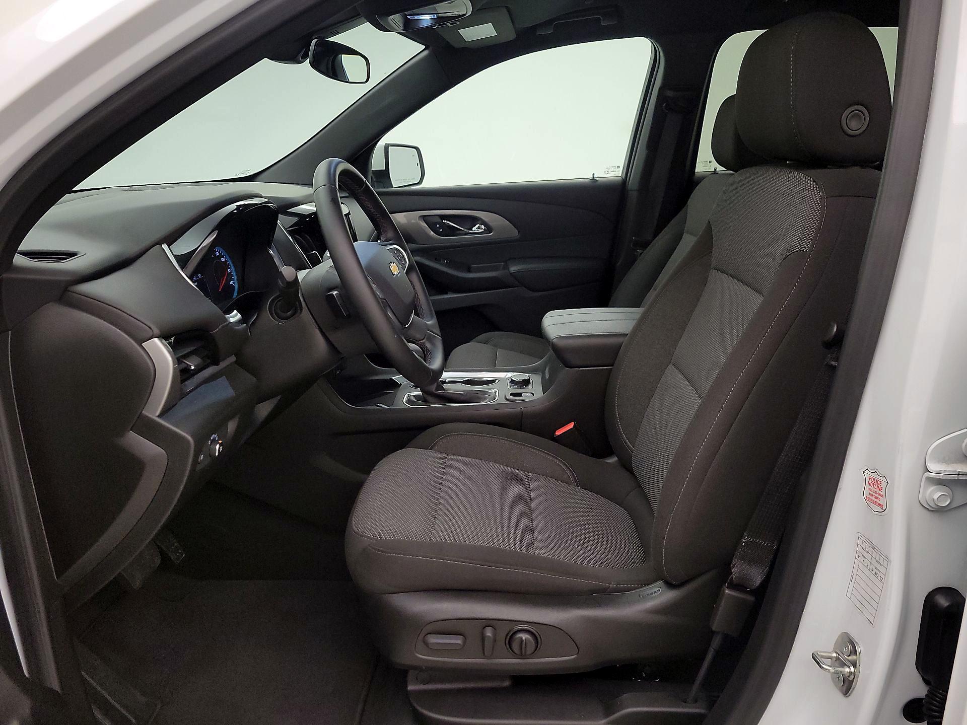 Thumbnail: 2023 Chevrolet Traverse - 11