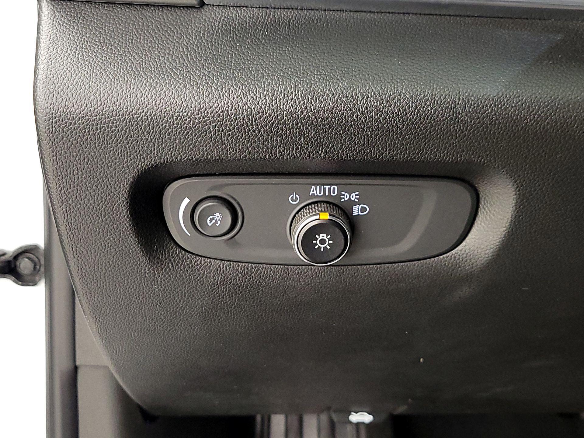 Thumbnail: 2023 Chevrolet Traverse - 13