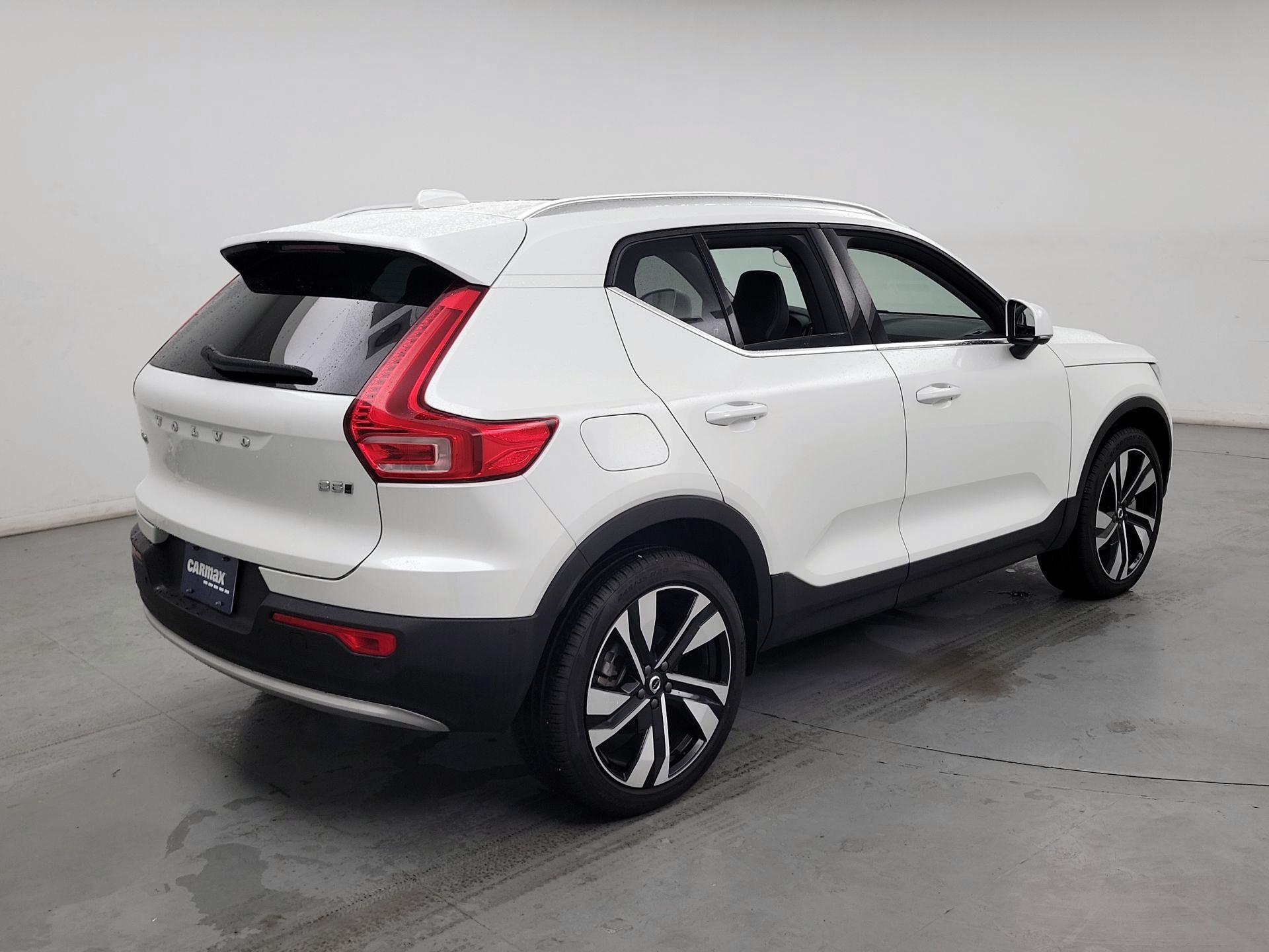 Thumbnail: 2024 Volvo XC40 - 5