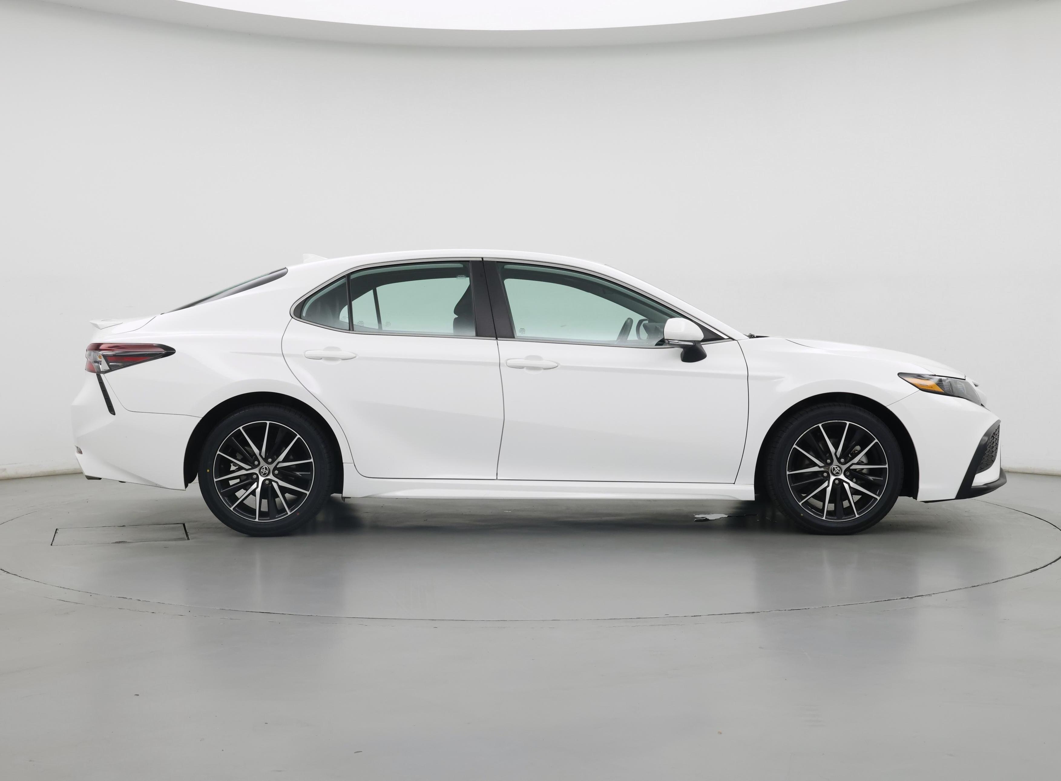 Thumbnail: 2023 Toyota Camry - 7