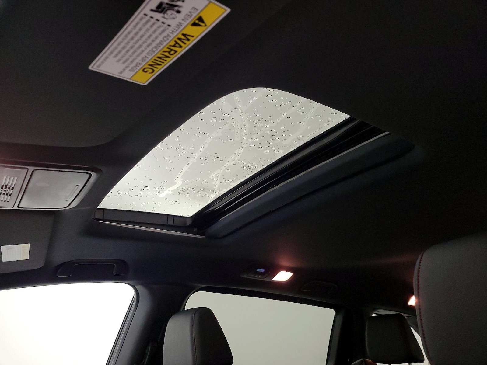 Sunroof(s) & Overhead Airbags