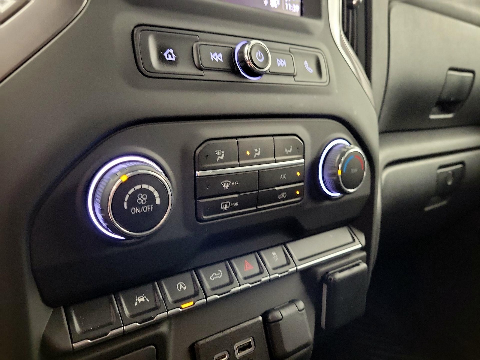 2023 Chevrolet Silverado 1500 Custom - Photo 17