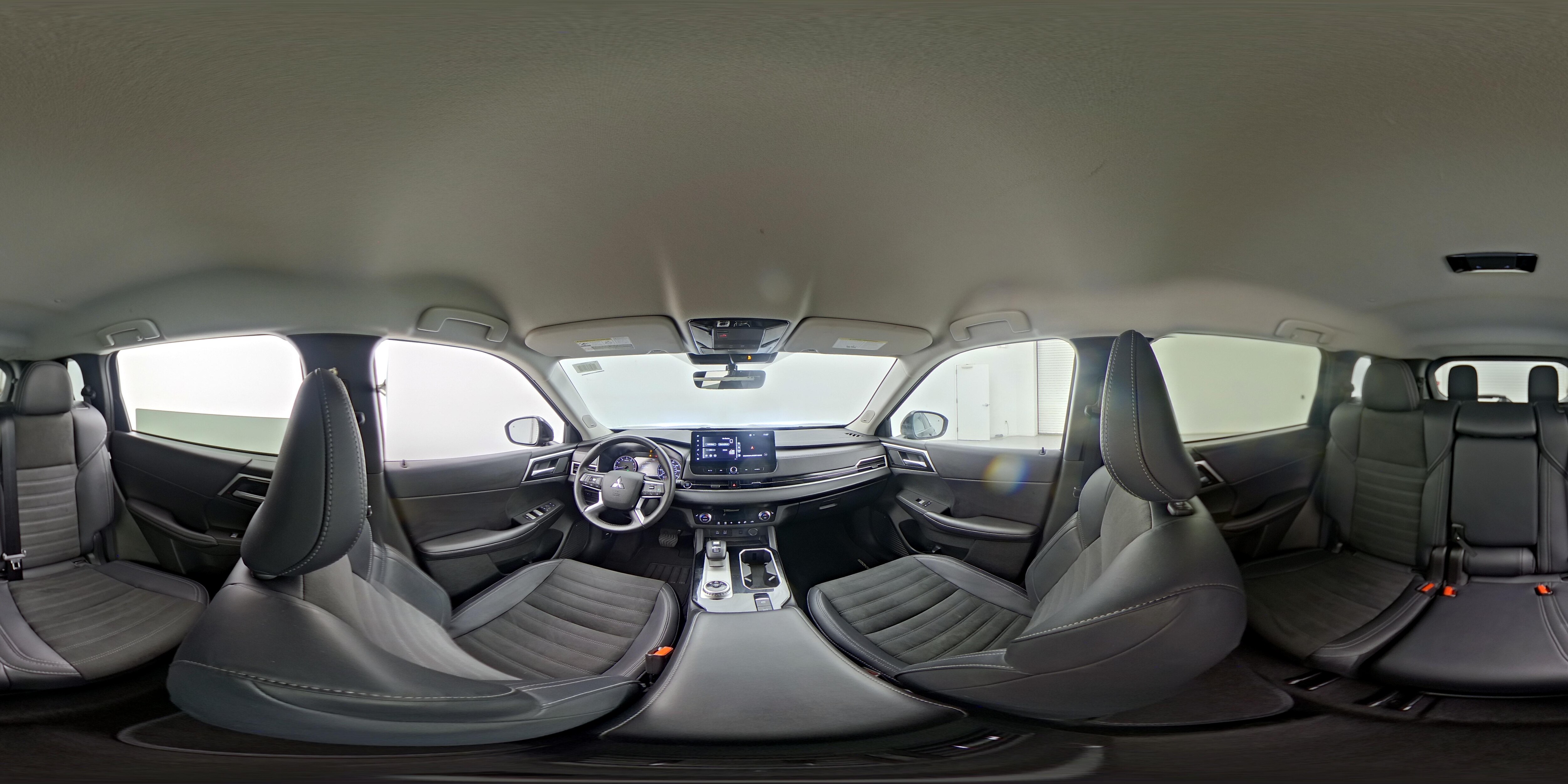 2025 Mitsubishi Outlander SE - Photo 27