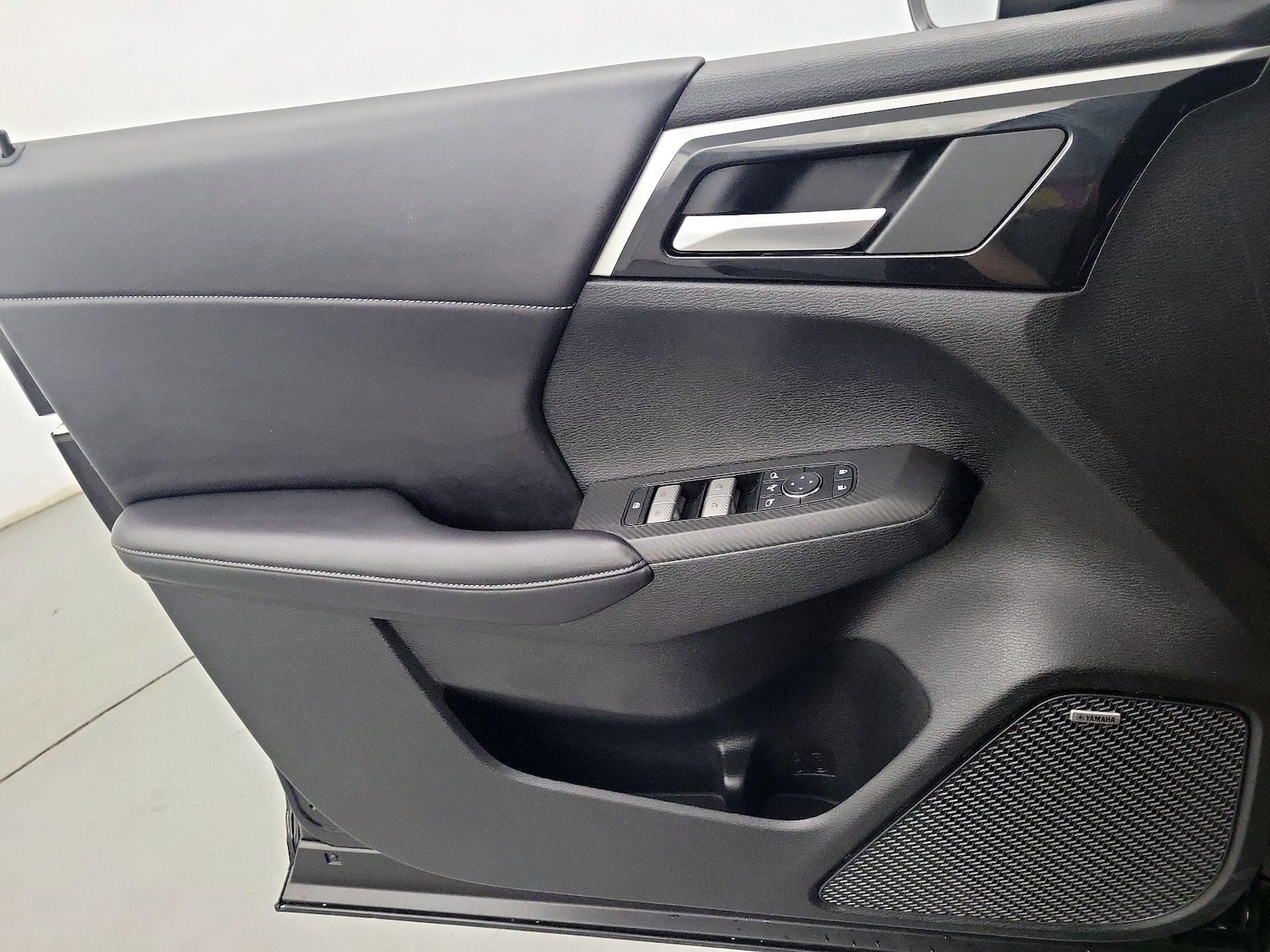 2025 Mitsubishi Outlander SE - Photo 13