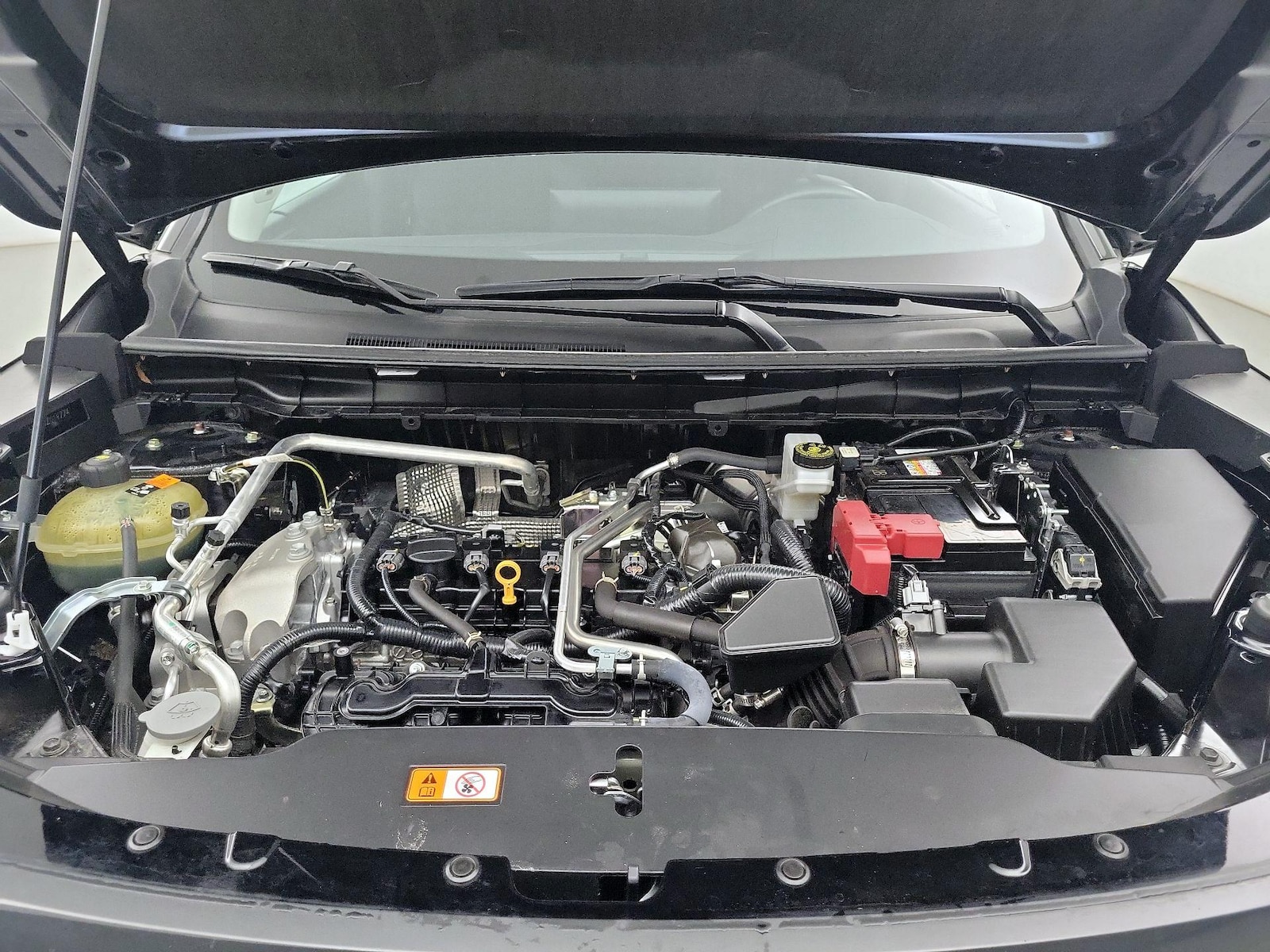 2025 Mitsubishi Outlander SE - Photo 25