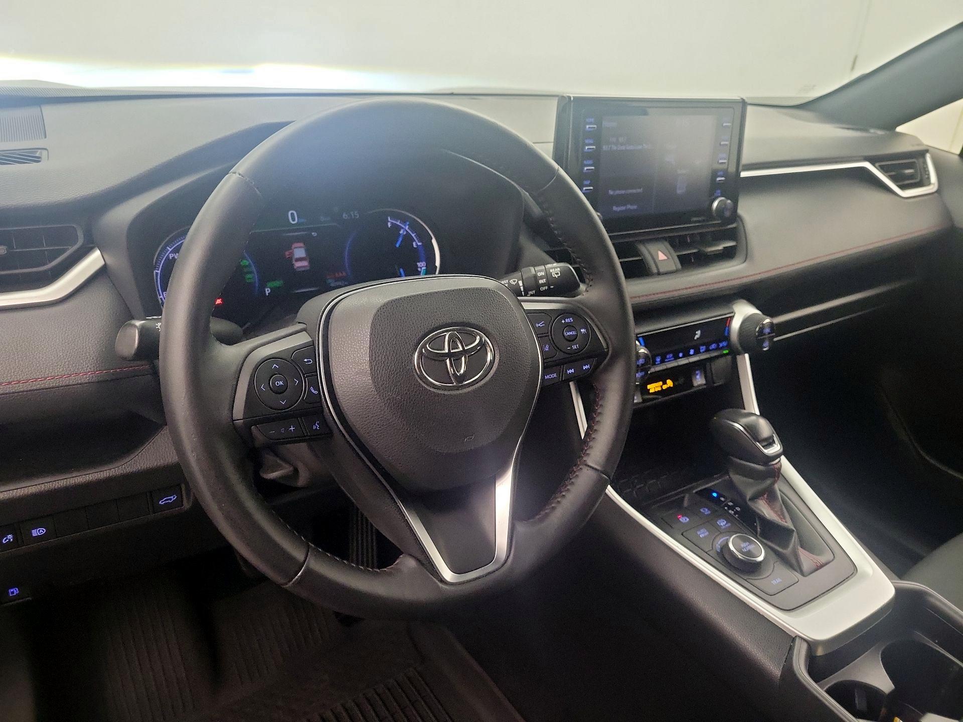 Thumbnail: 2021 Toyota RAV4 - 9